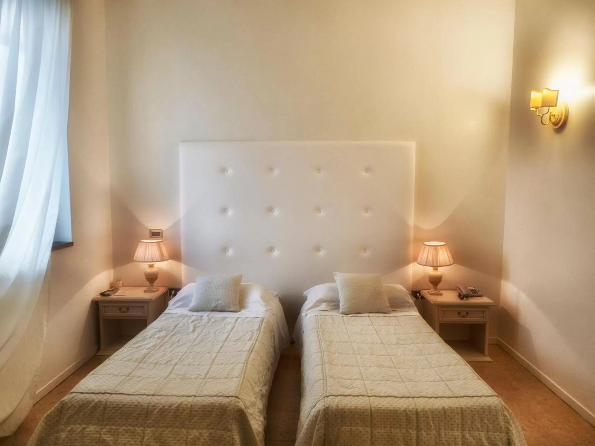 Bedroom, Bed in Hotel Europa