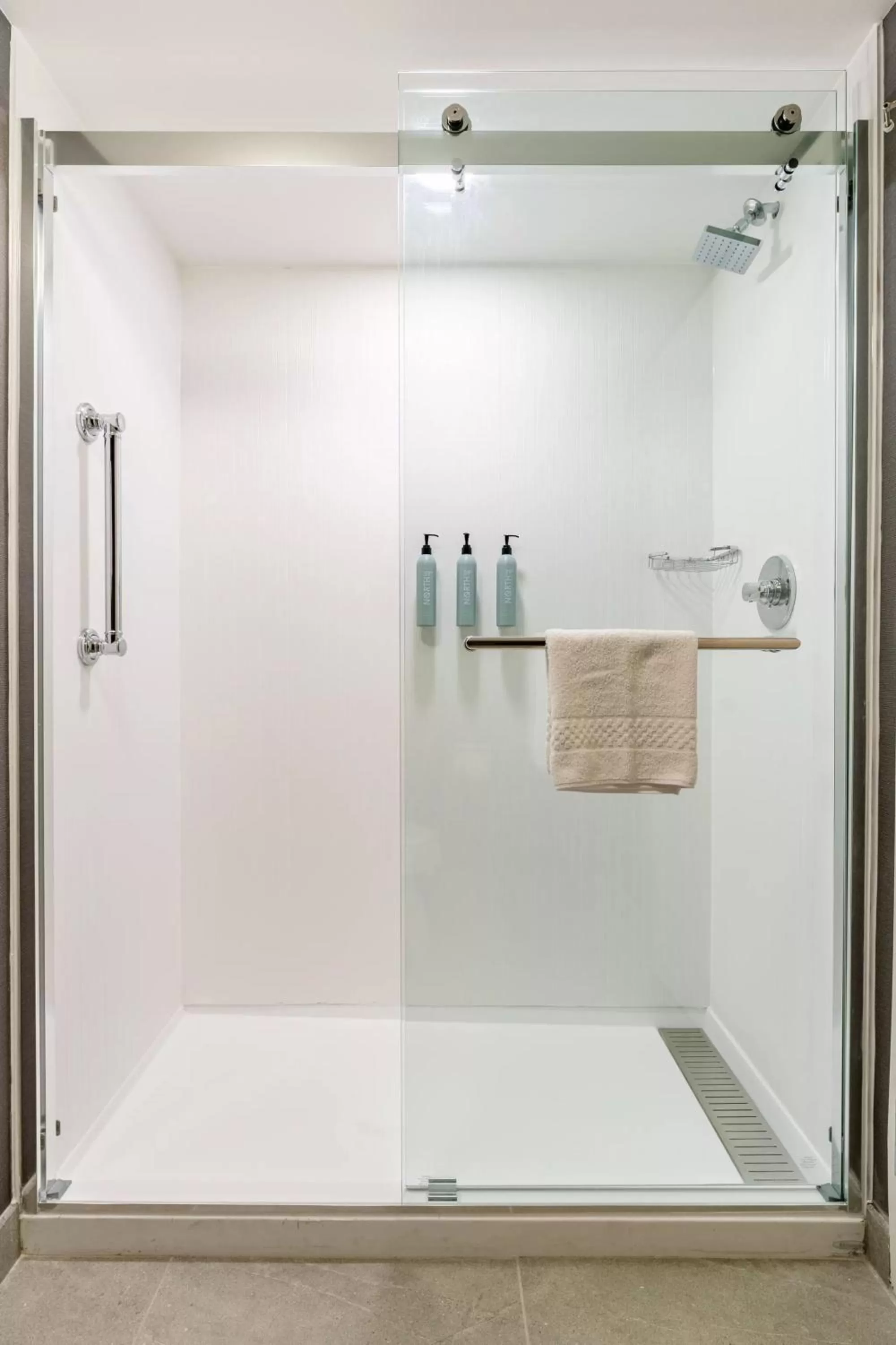 Shower in Courtyard Burlington Williston