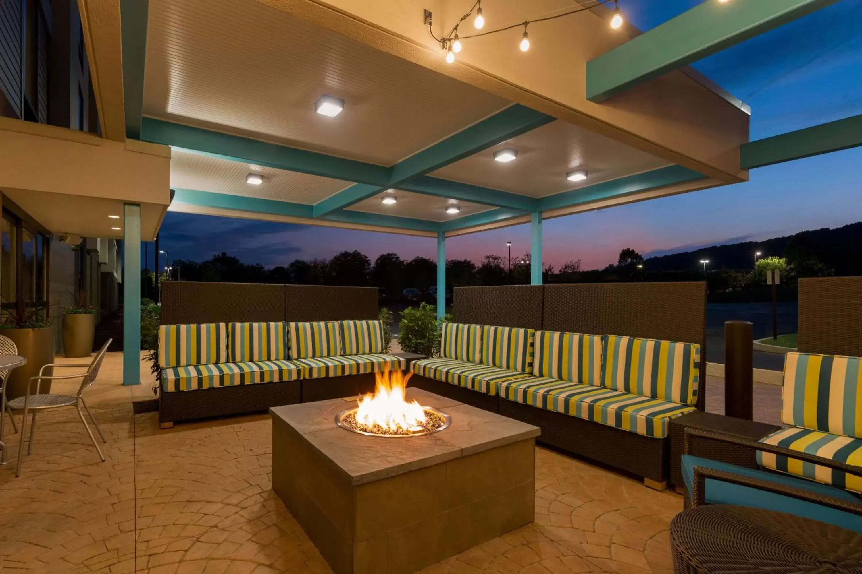 Patio in Home2 Suites by Hilton Downingtown Exton Route 30