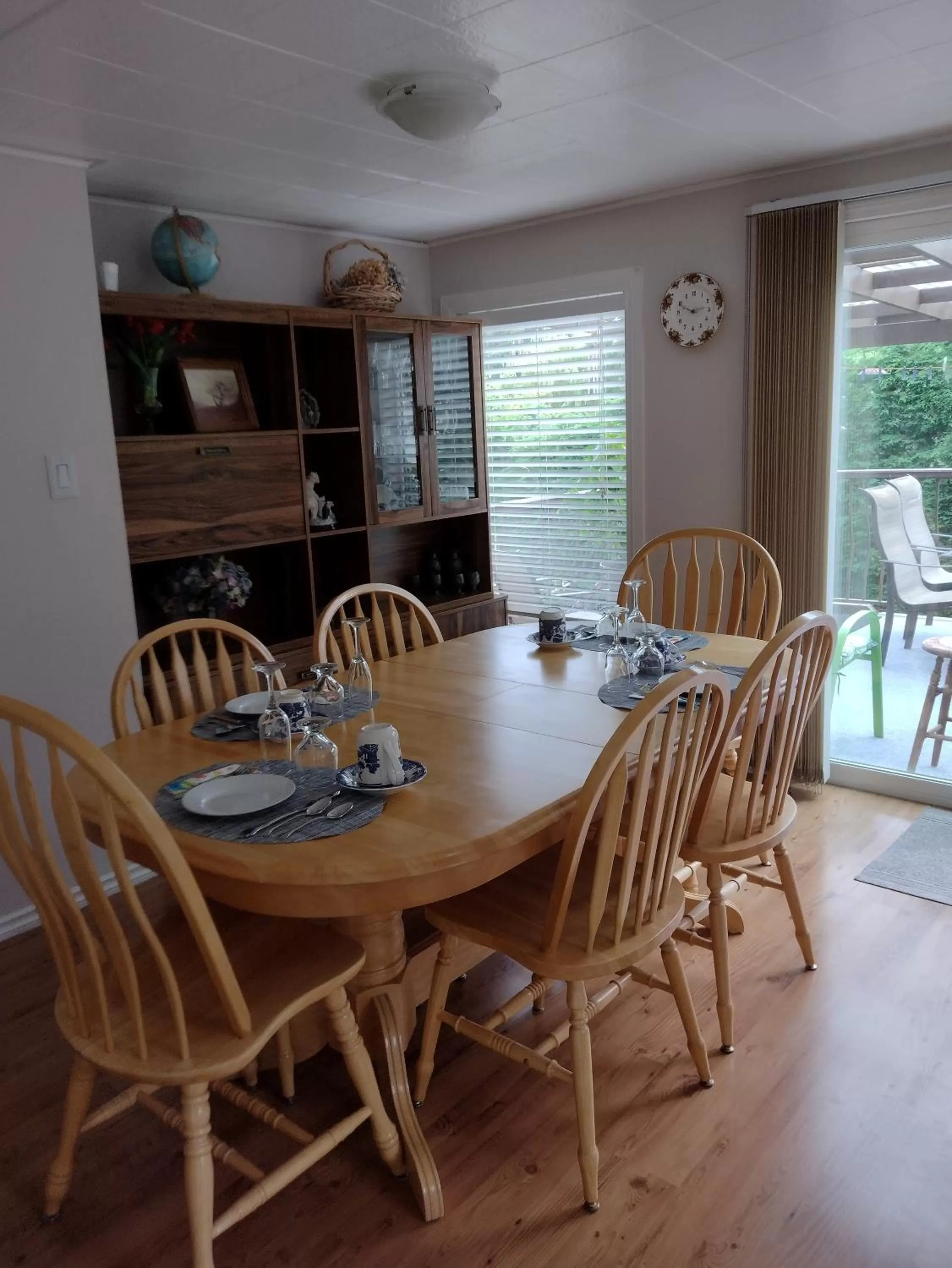 Dining Area in Hummers Haven Bed and Breakfast