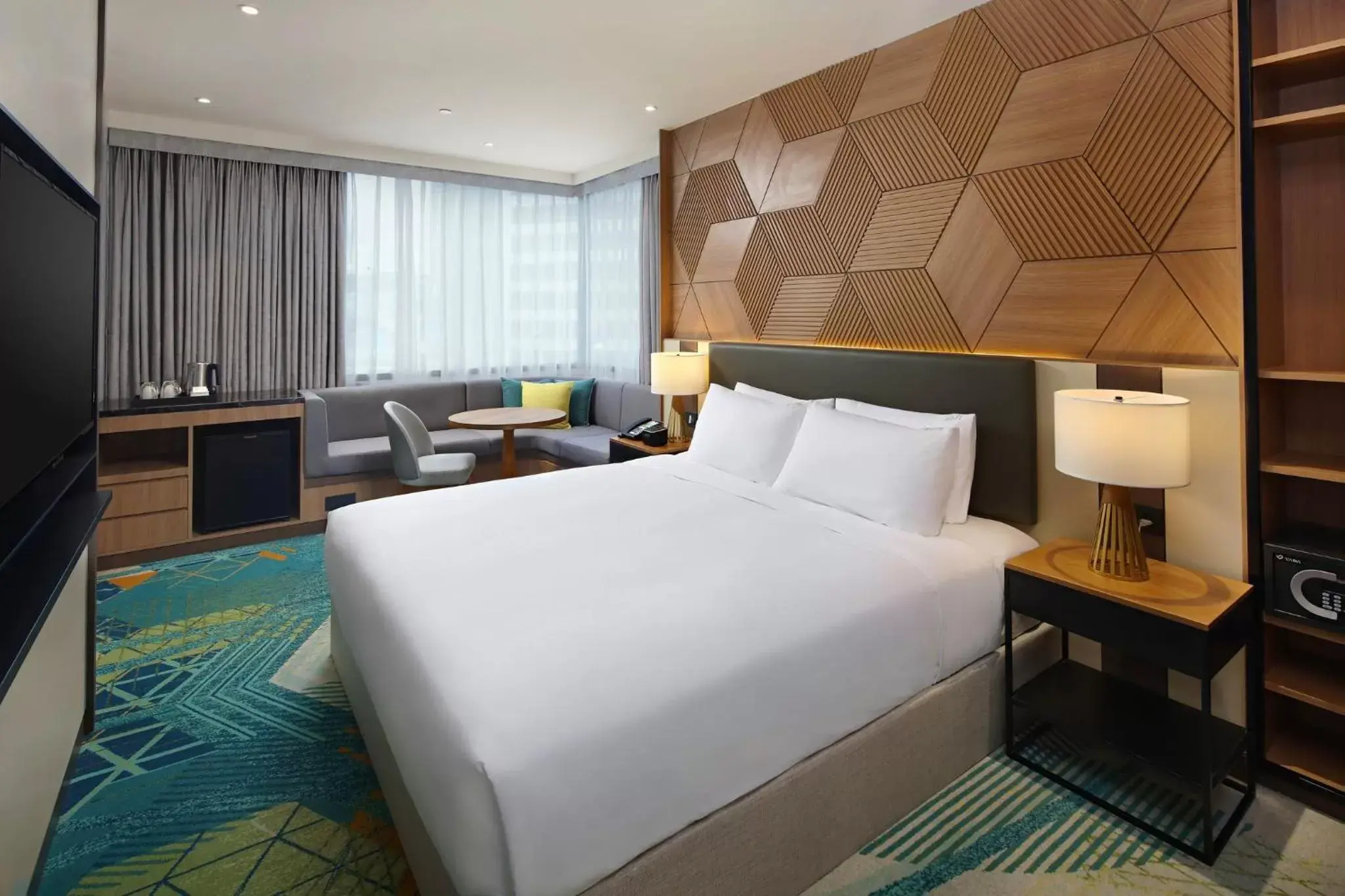 Photo of the whole room, Bed in Holiday Inn Cebu City, an IHG Hotel