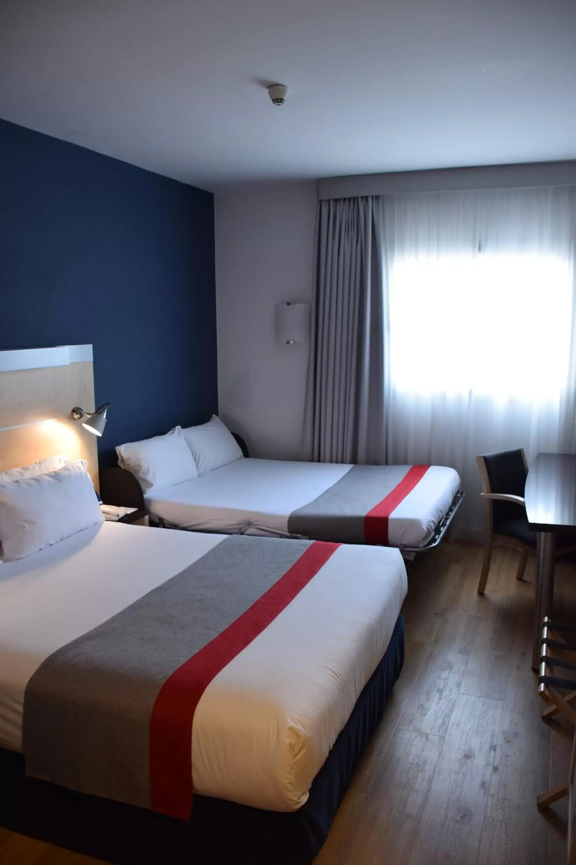 Bed in Hotel Holiday Inn Express Madrid-Rivas