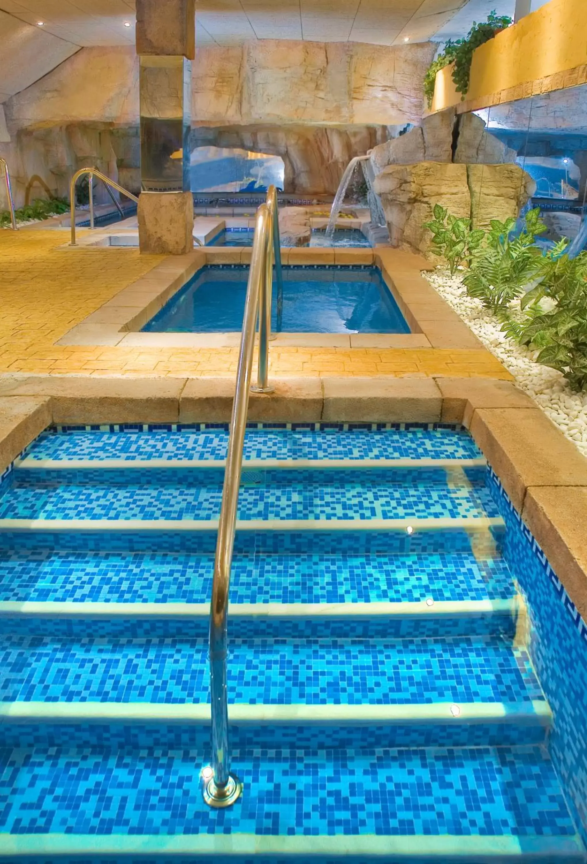 Hot Spring Bath, Swimming Pool in Senator Cádiz Spa Hotel