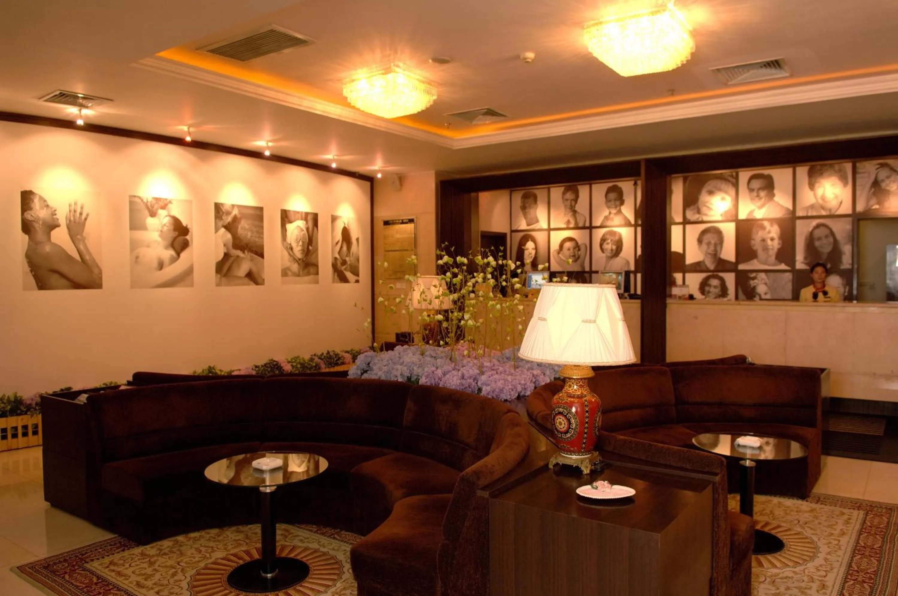 Nightclub / DJ in Merry Hotel Shanghai (Former Rendezvous Merry Hotel Shanghai)