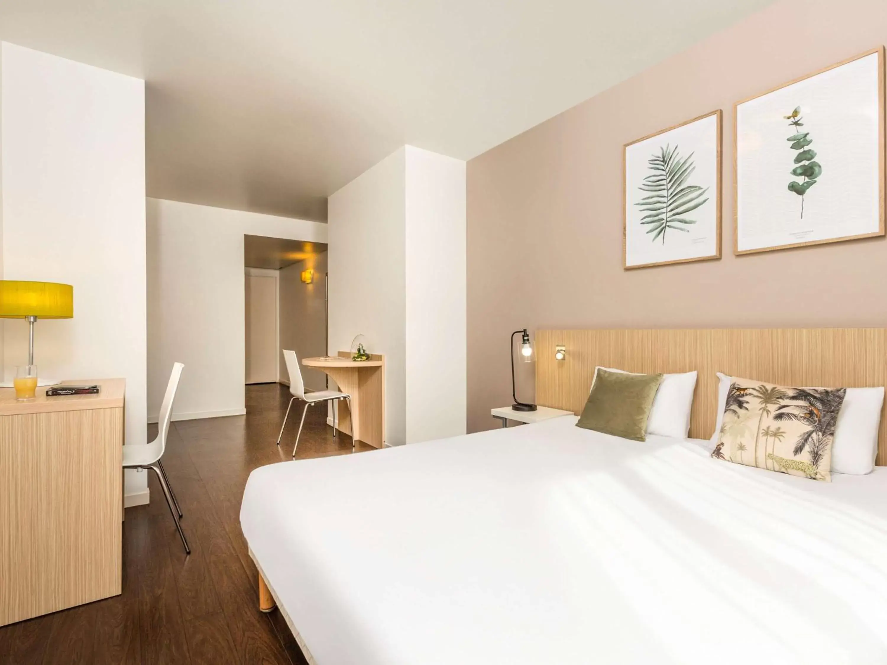 Photo of the whole room, Bed in Aparthotel Adagio Access Paris Reuilly Photo of the whole room, Bed in Aparthotel Adagio Access Paris Reuilly