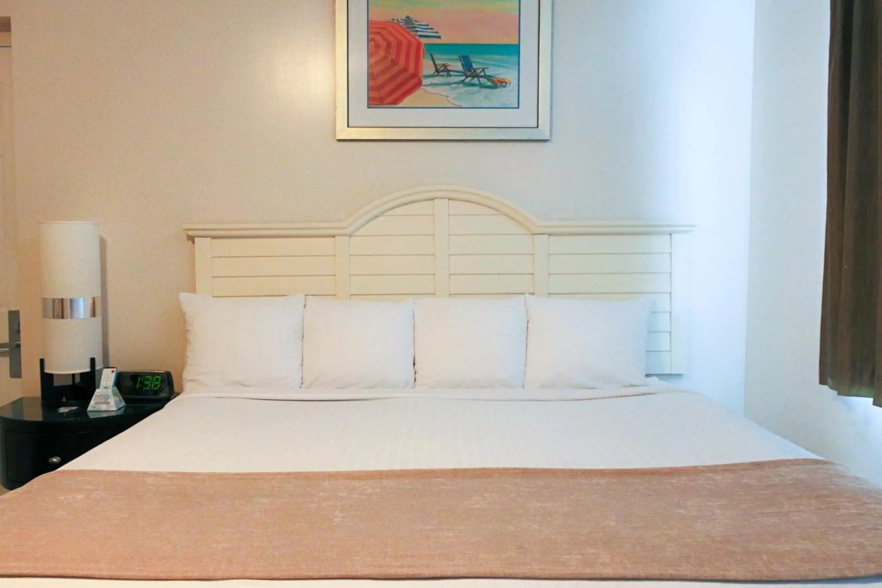 Bed in Beach Place Hotel
