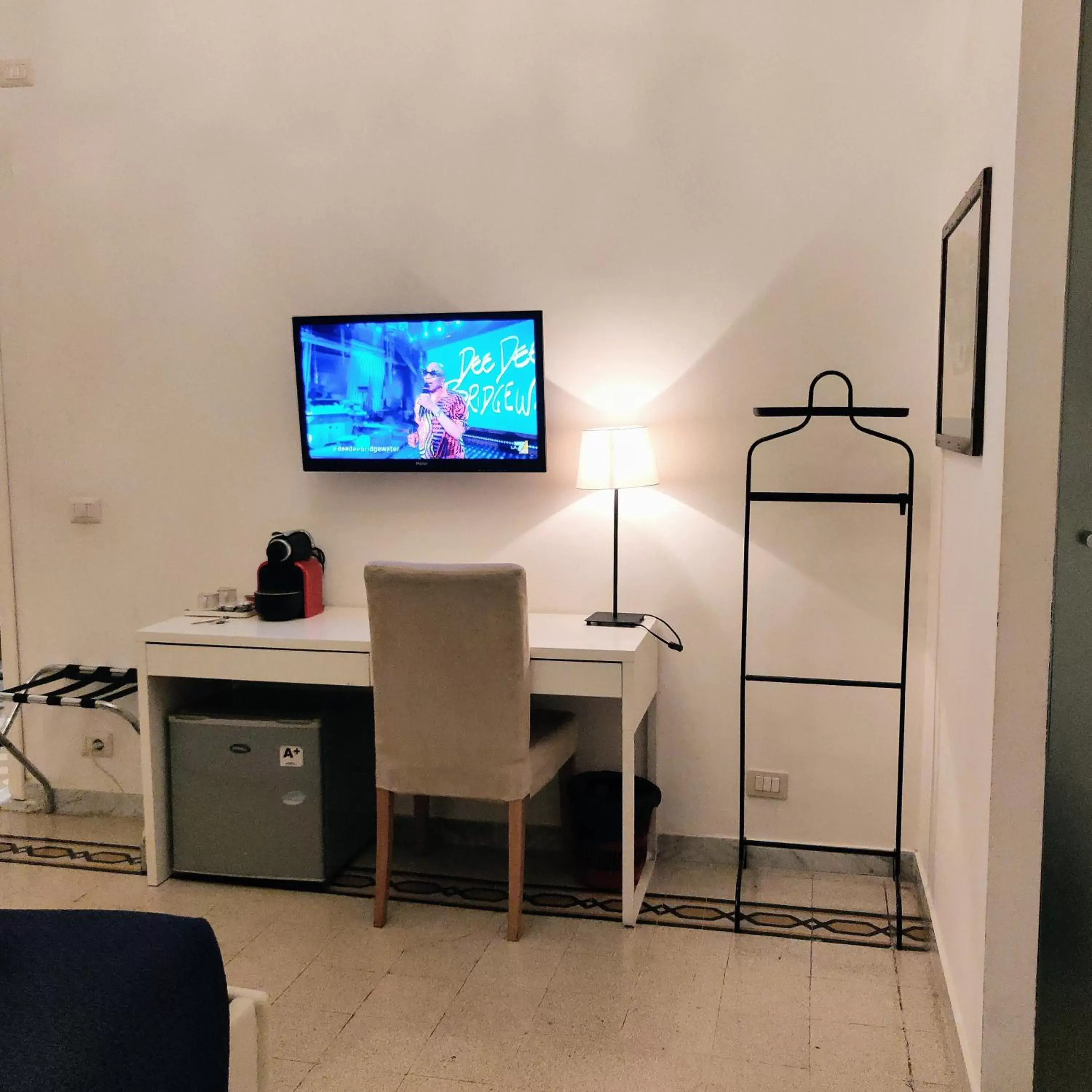 TV and multimedia, TV/Entertainment Center in AcB Vaticano Suites