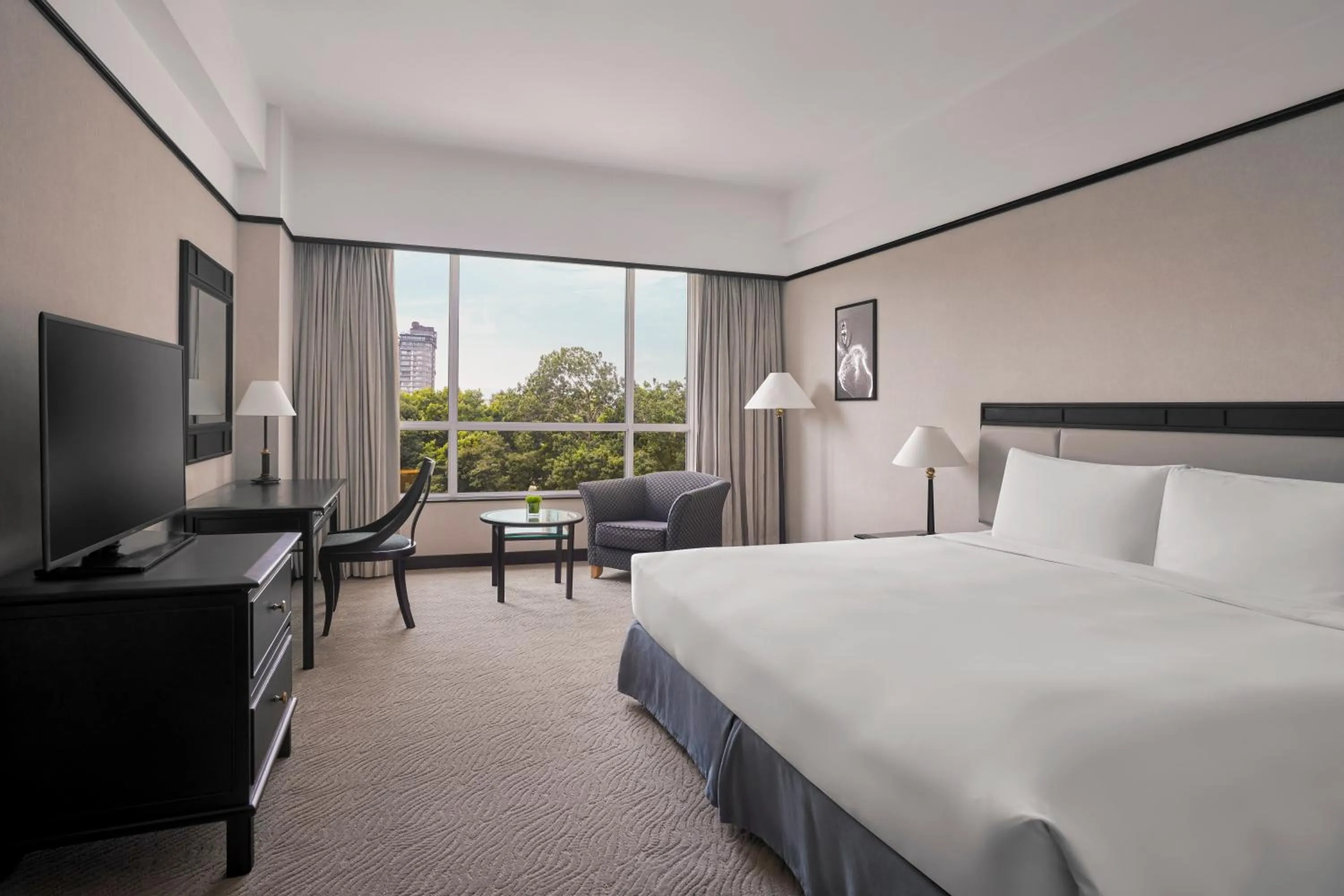 Bedroom, Bed in New World Saigon Hotel