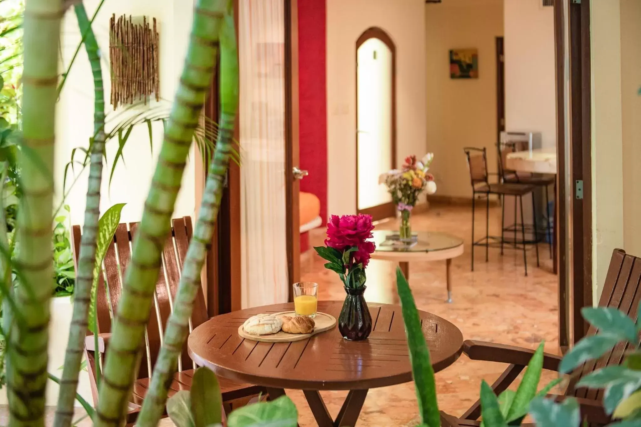 Patio, Dining Area in Villas Sacbe Condo Hotel and Beach Club