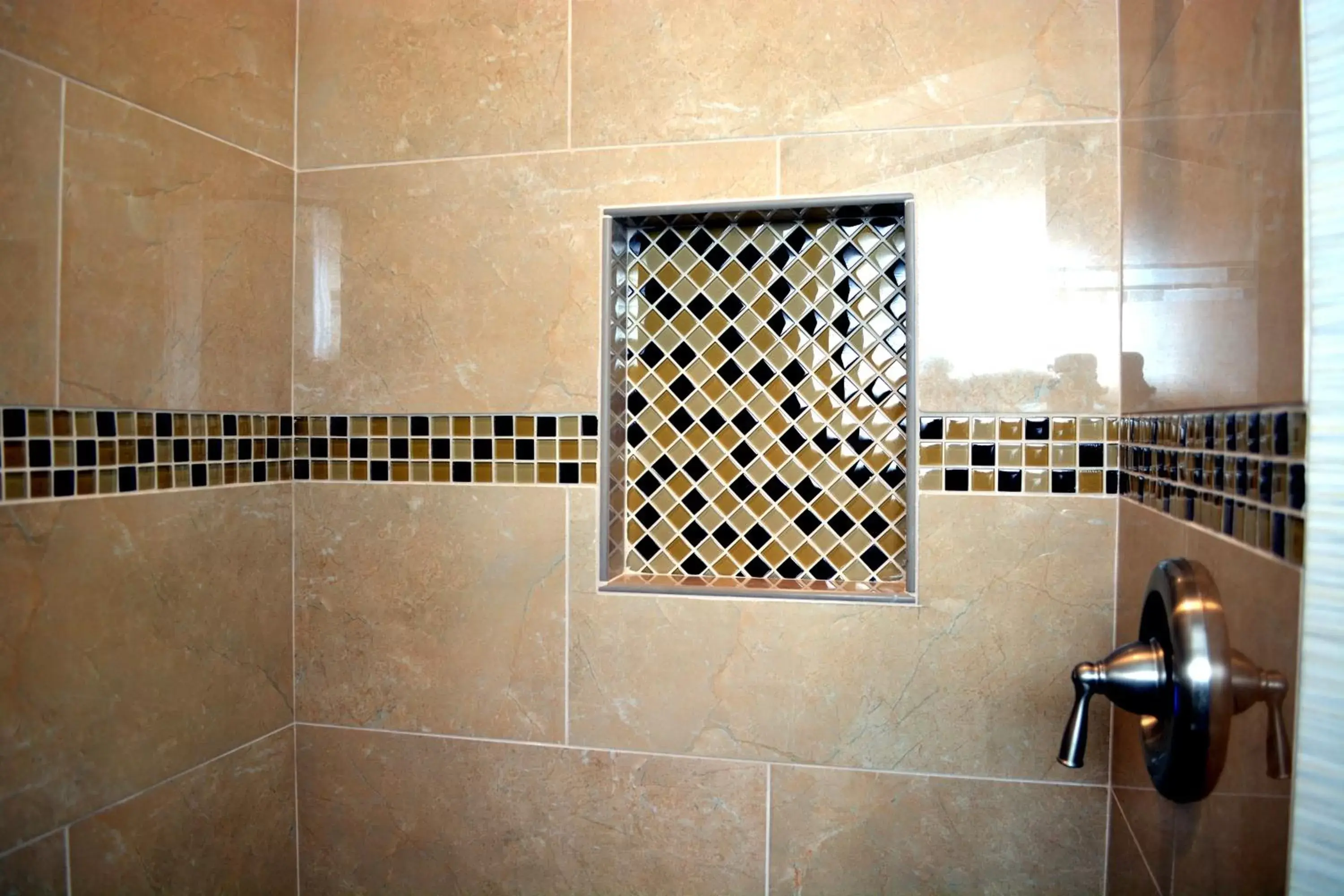 Bathroom in Crystal Lodge Motel