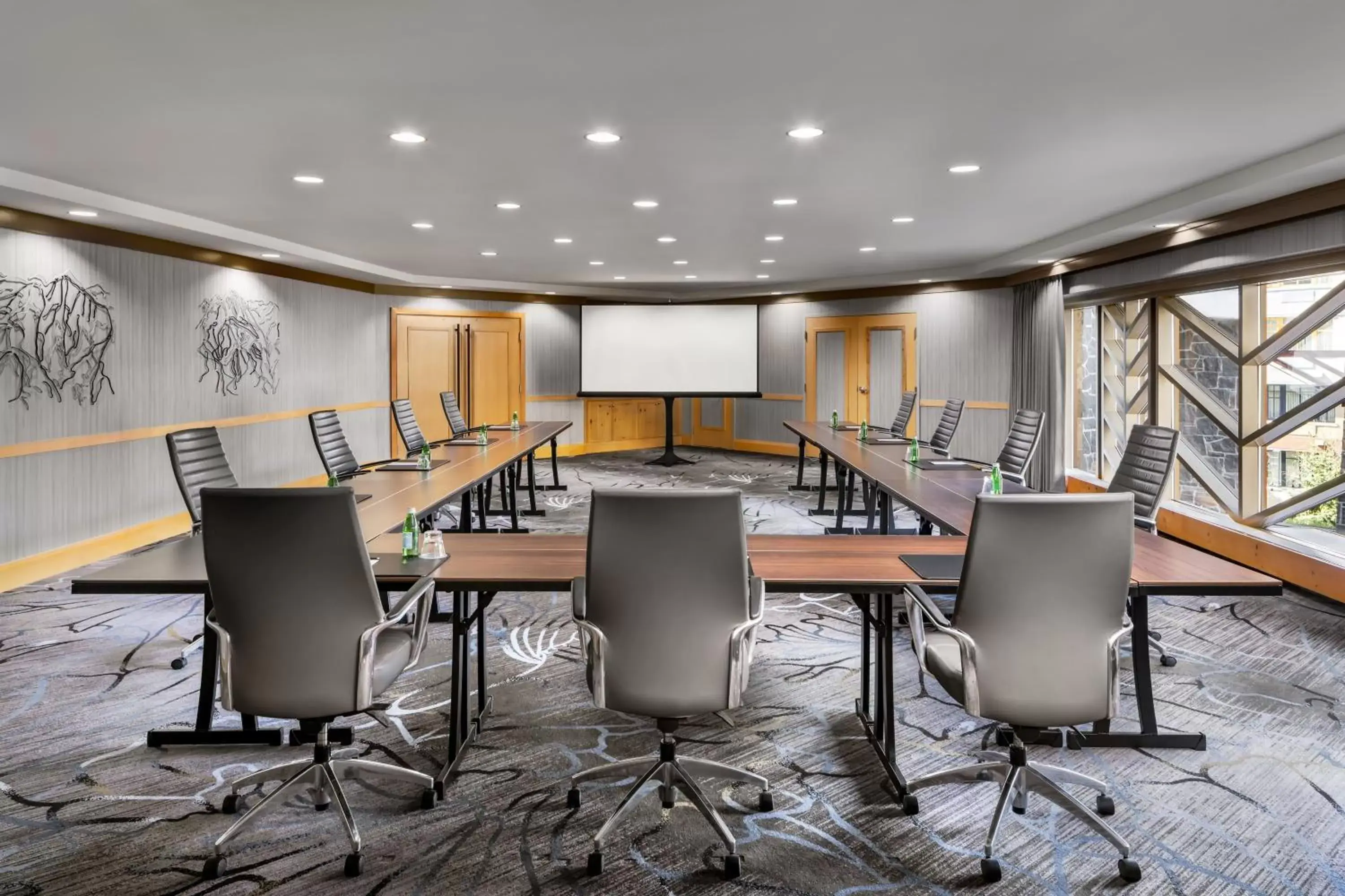 Meeting/conference room in The Westin Resort & Spa, Whistler