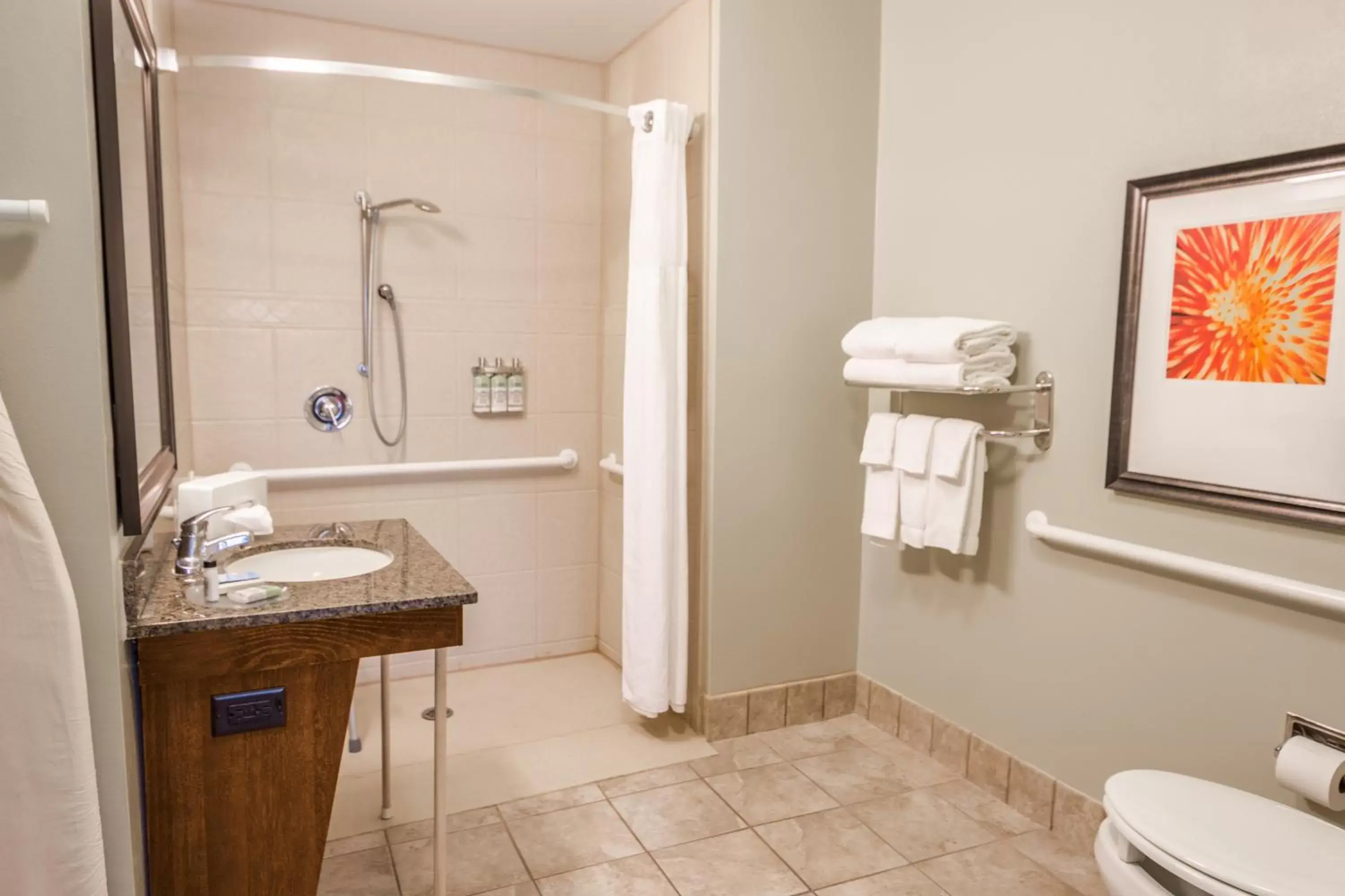 Photo of the whole room, Bathroom in Staybridge Suites - Kansas City-Independence, an IHG Hotel