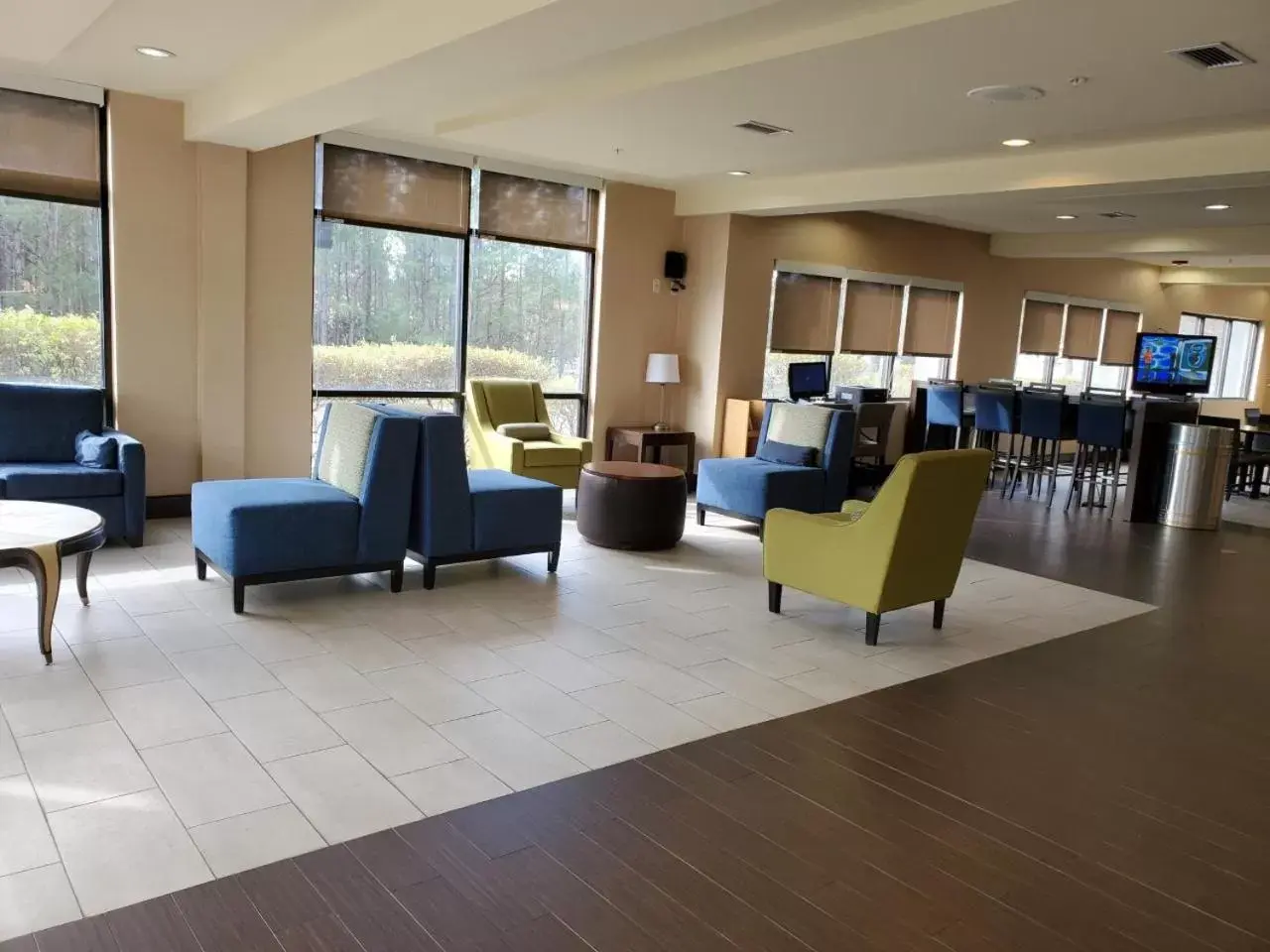 Lobby or reception in Comfort Suites Columbia Northeast - Fort Jackson