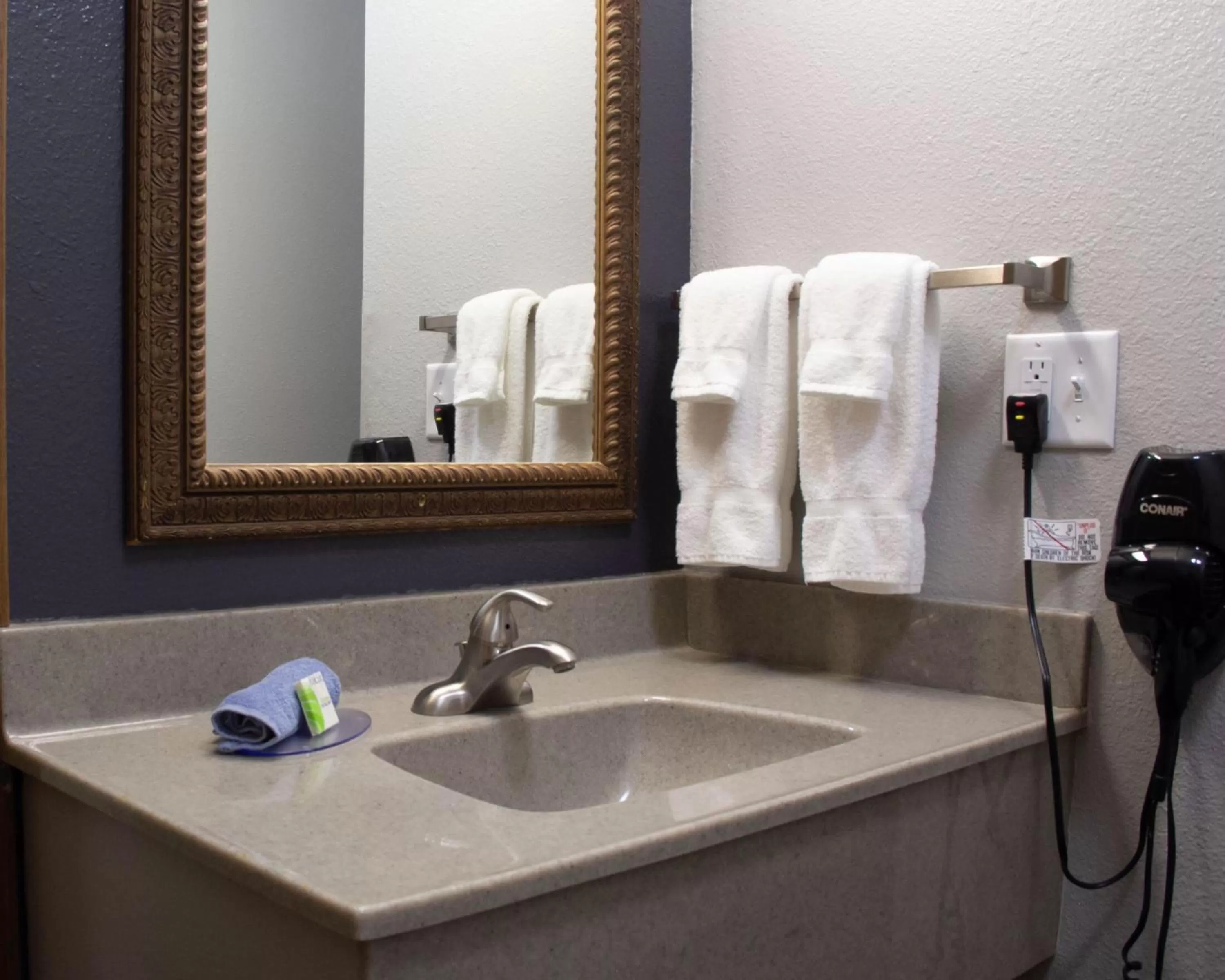 Bathroom in New Victorian Inn & Suites-Norfolk