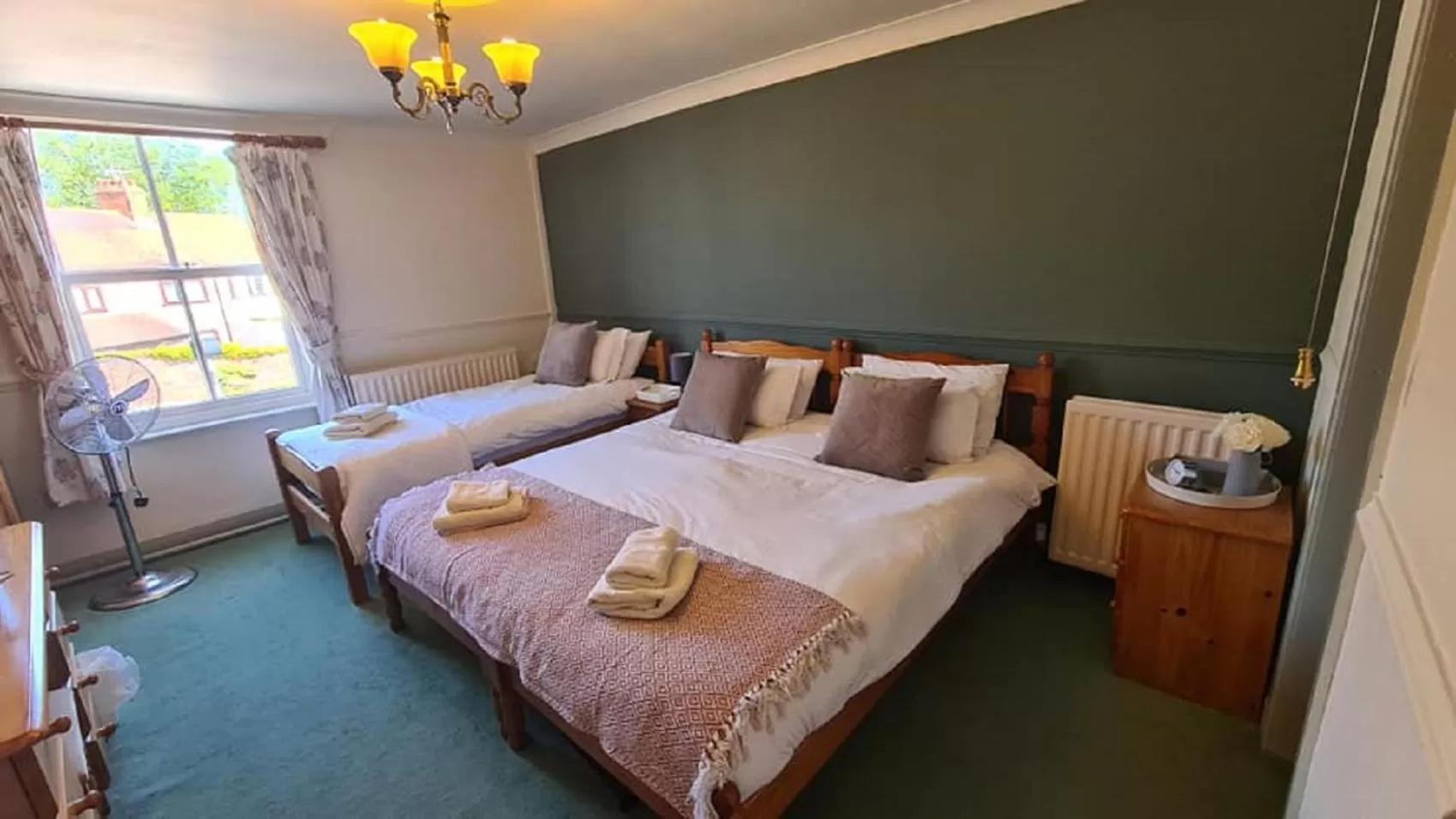 Family Room with Shower in The Foresters Arms