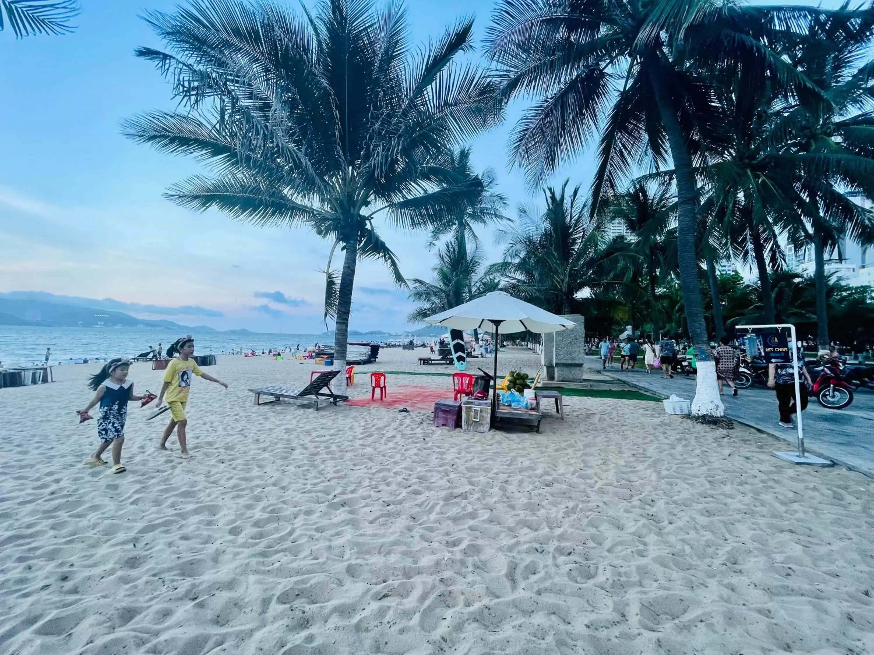 Beach in Le's Cham Hotel