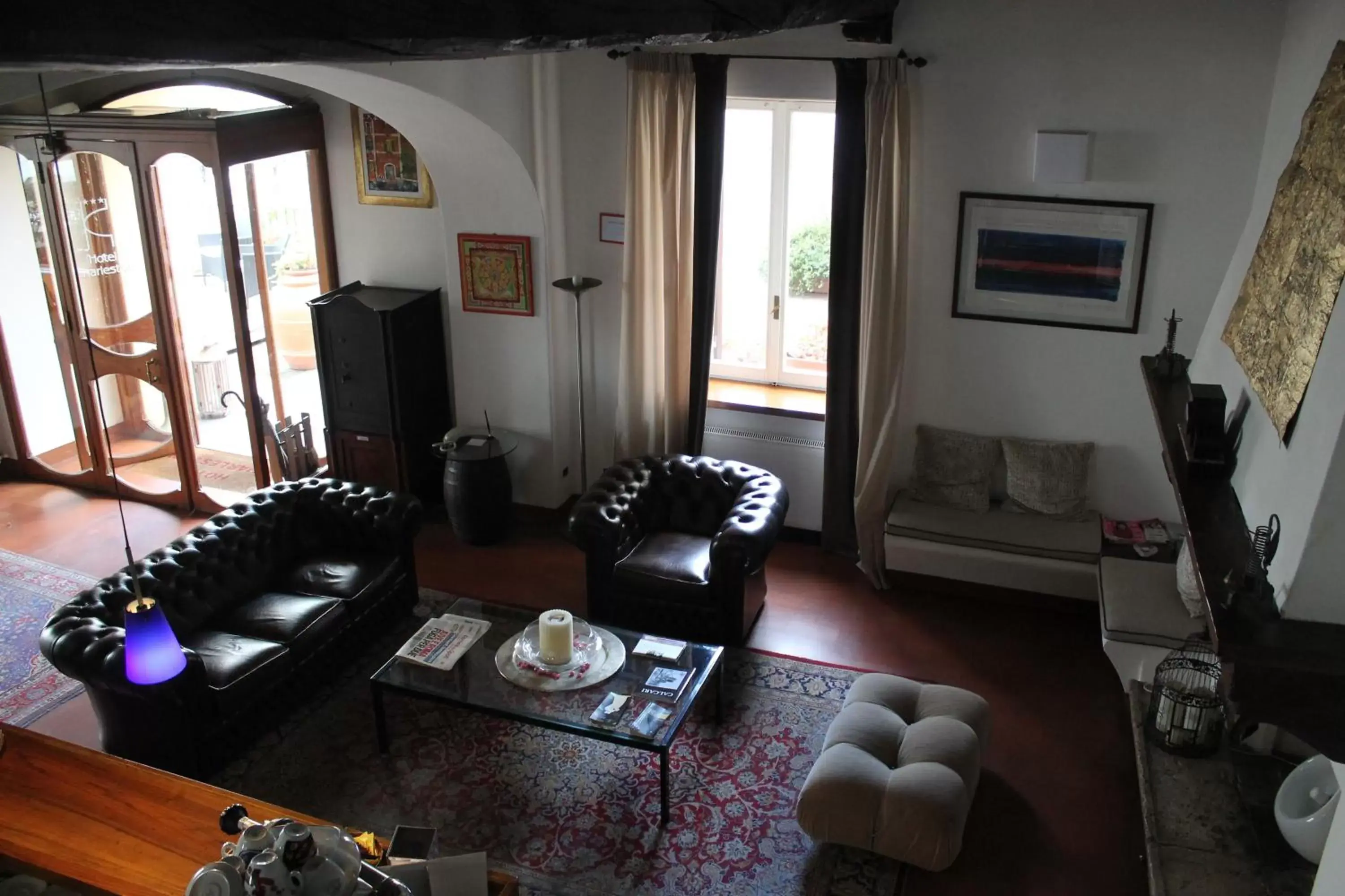 Lobby or reception in Hotel Charleston Lobby or reception in Hotel Charleston