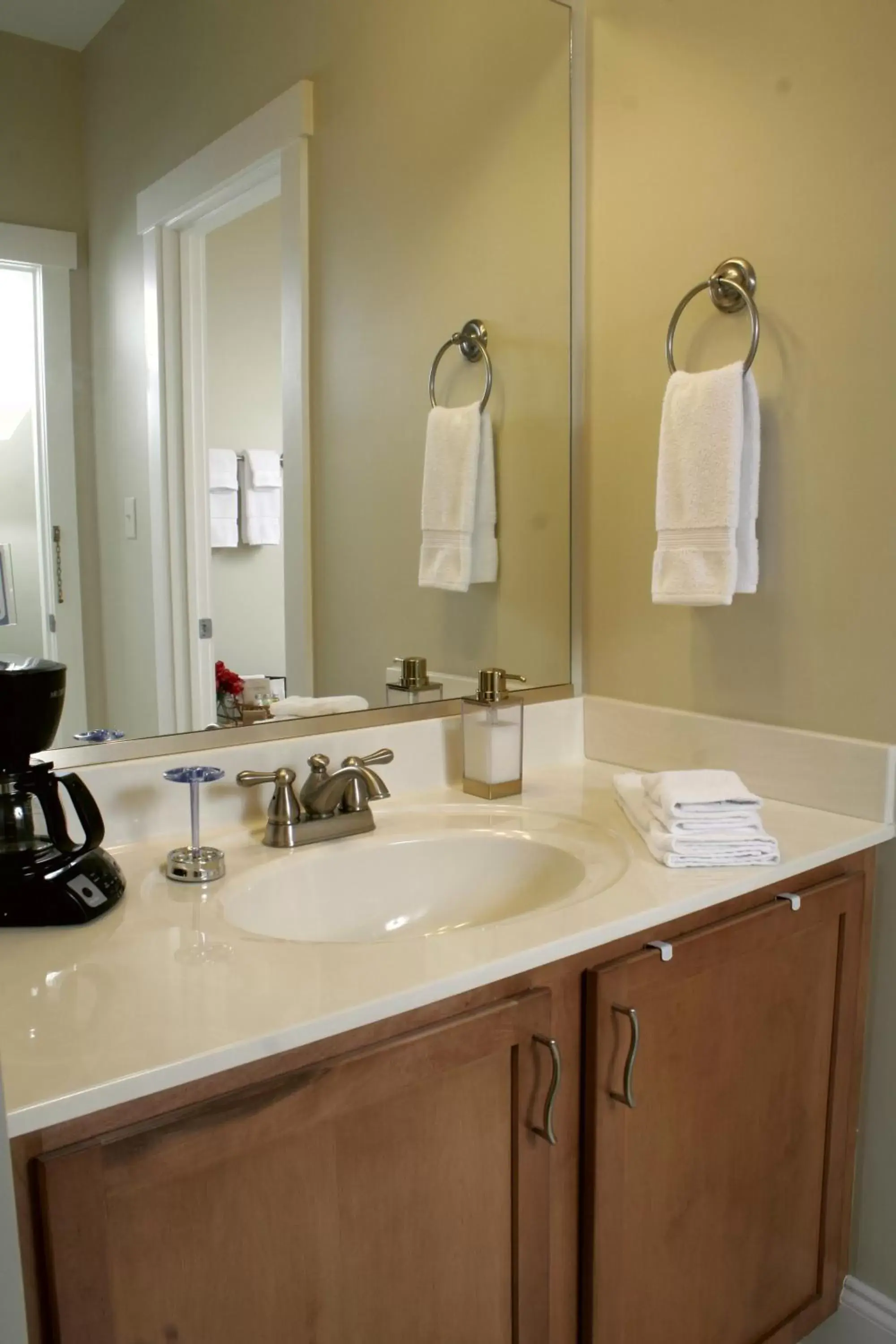 Bathroom in Seven Oaks Inn Bed and Breakfast