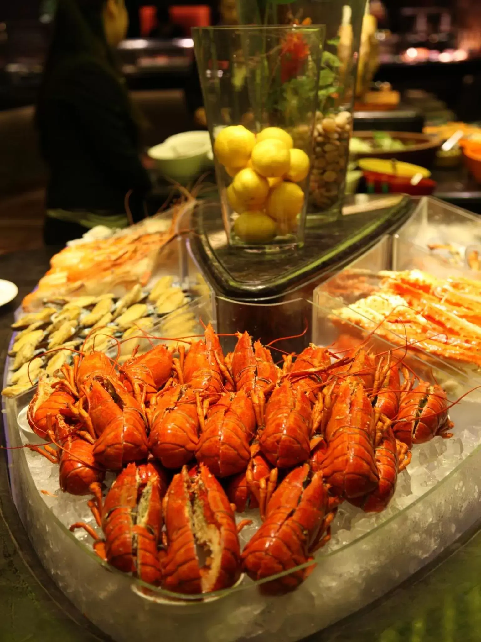 Restaurant/places to eat, Food in Zhuhai Charming Holiday Hotel-Free Welcome Fruit Plate