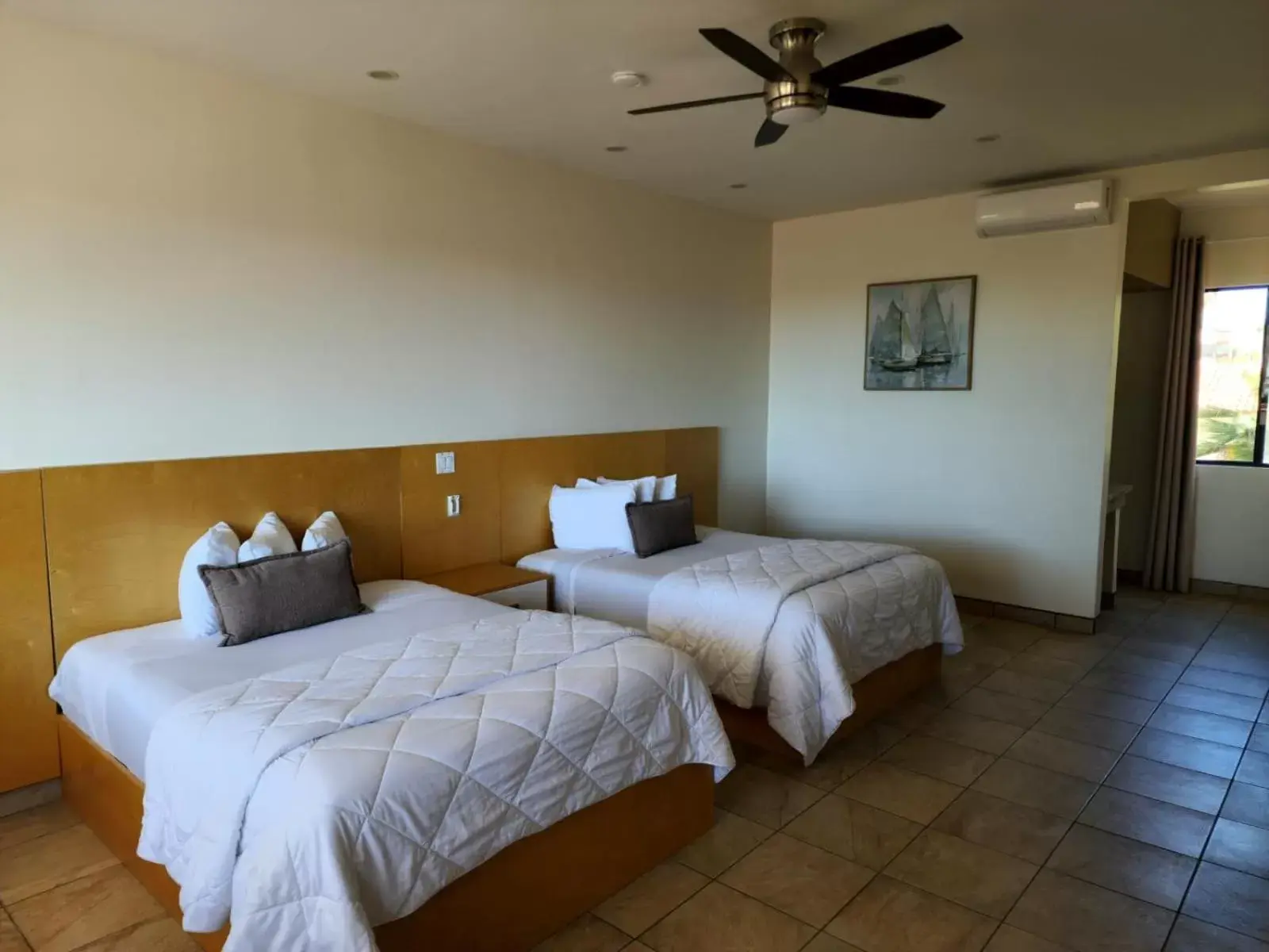 Photo of the whole room, Bed in Hotel Paraiso Las Palmas