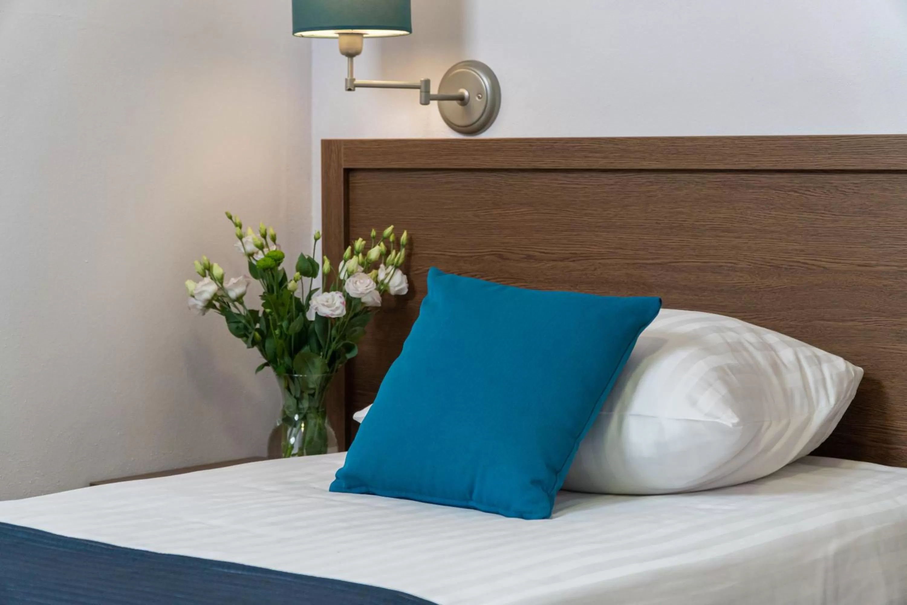 Decorative detail, Bed in HOTEL CICHA WODA NIEPORĘT