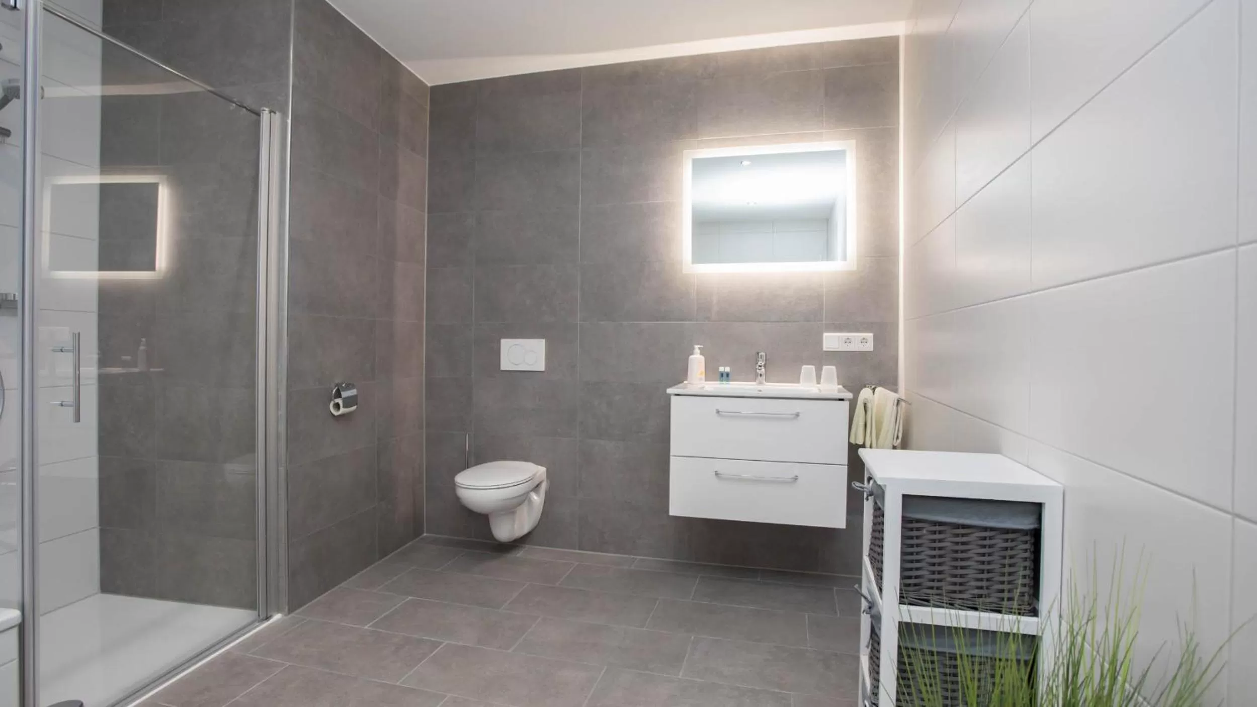 Toilet in Frühstückshotel Landgasthof Kramer