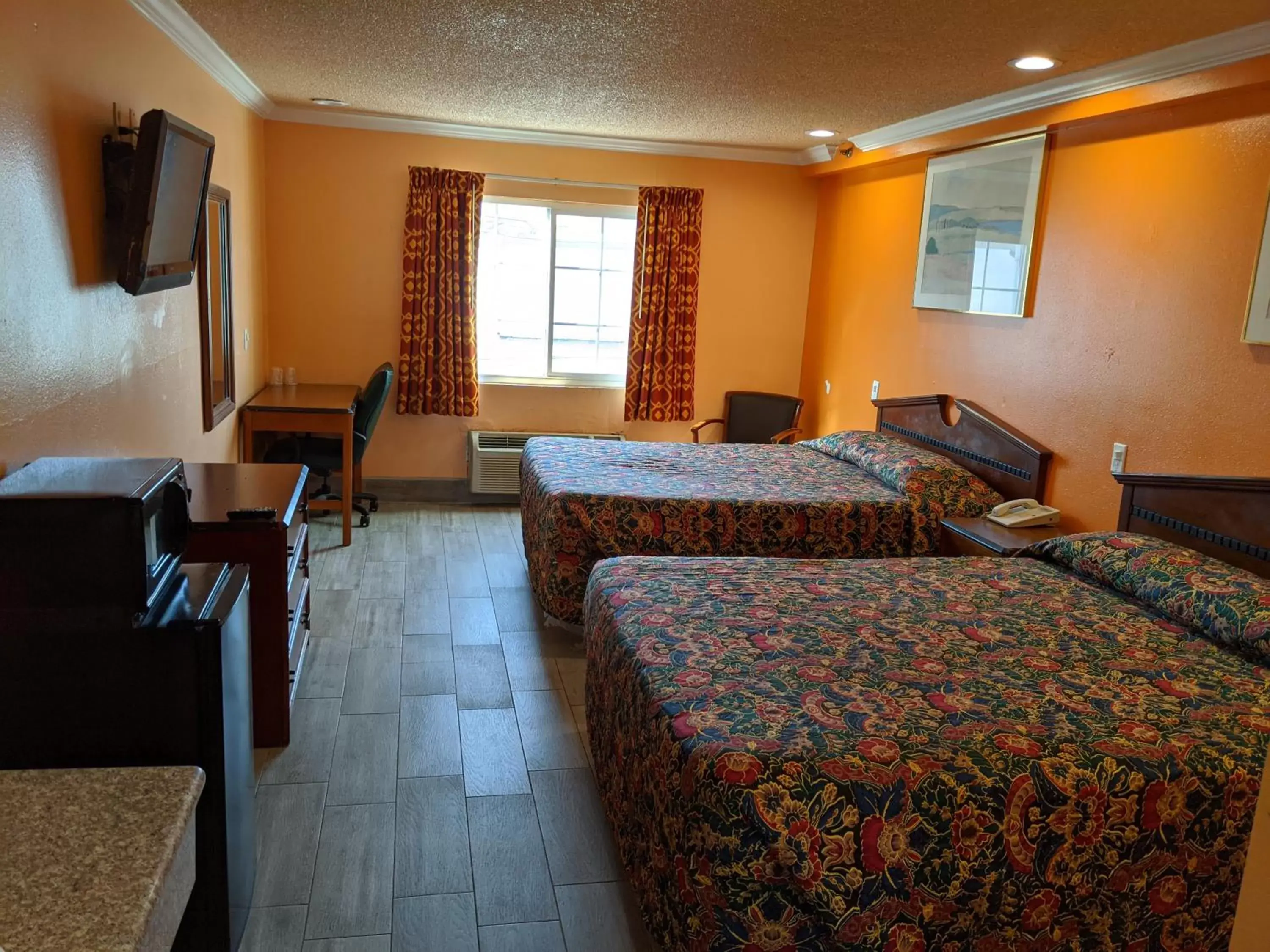 Passport Inn & Suites