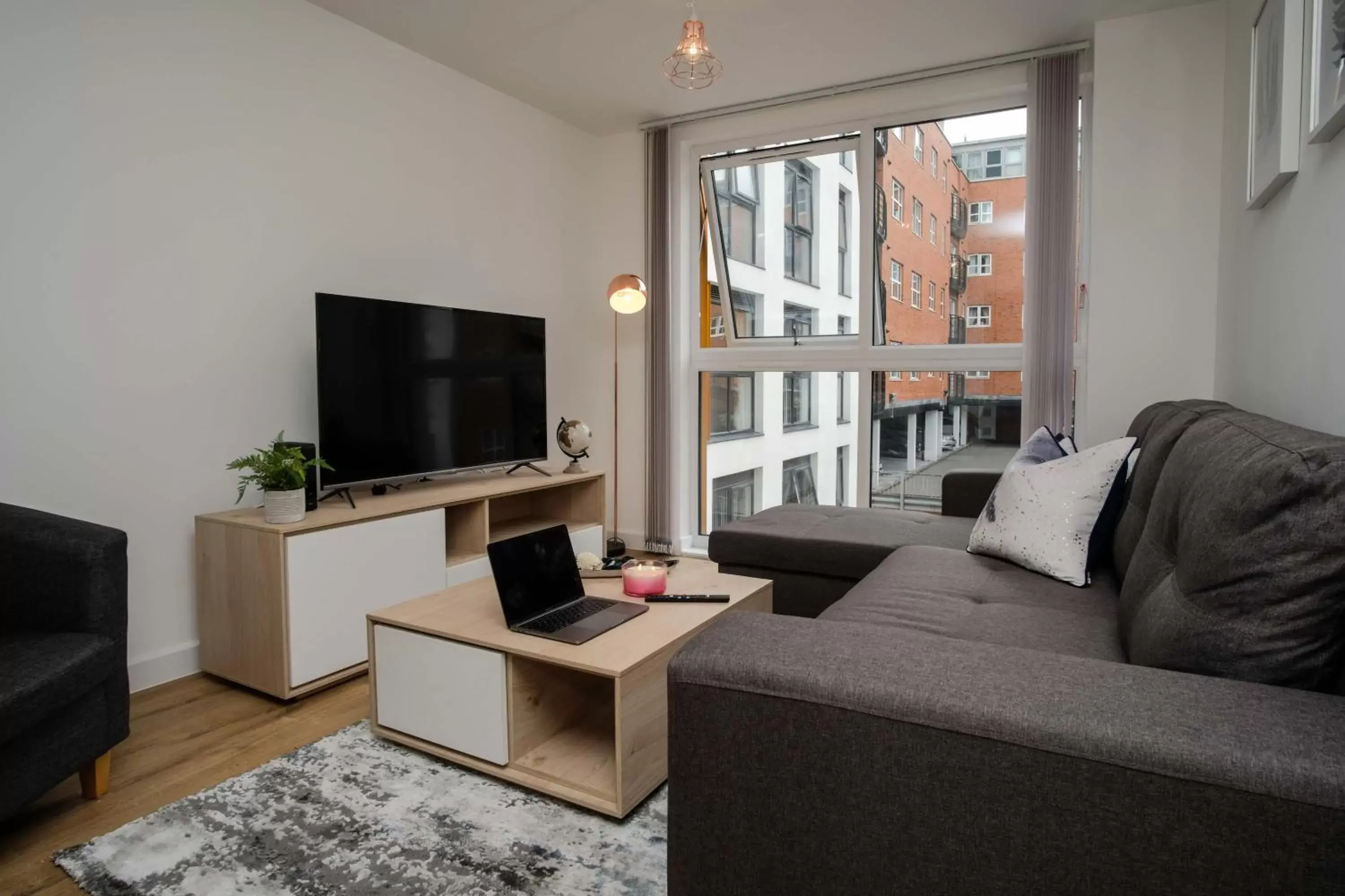 TV and multimedia, Seating Area in Onyx O2 Arena Brindley Place Broad Street Large Spacious Apartment