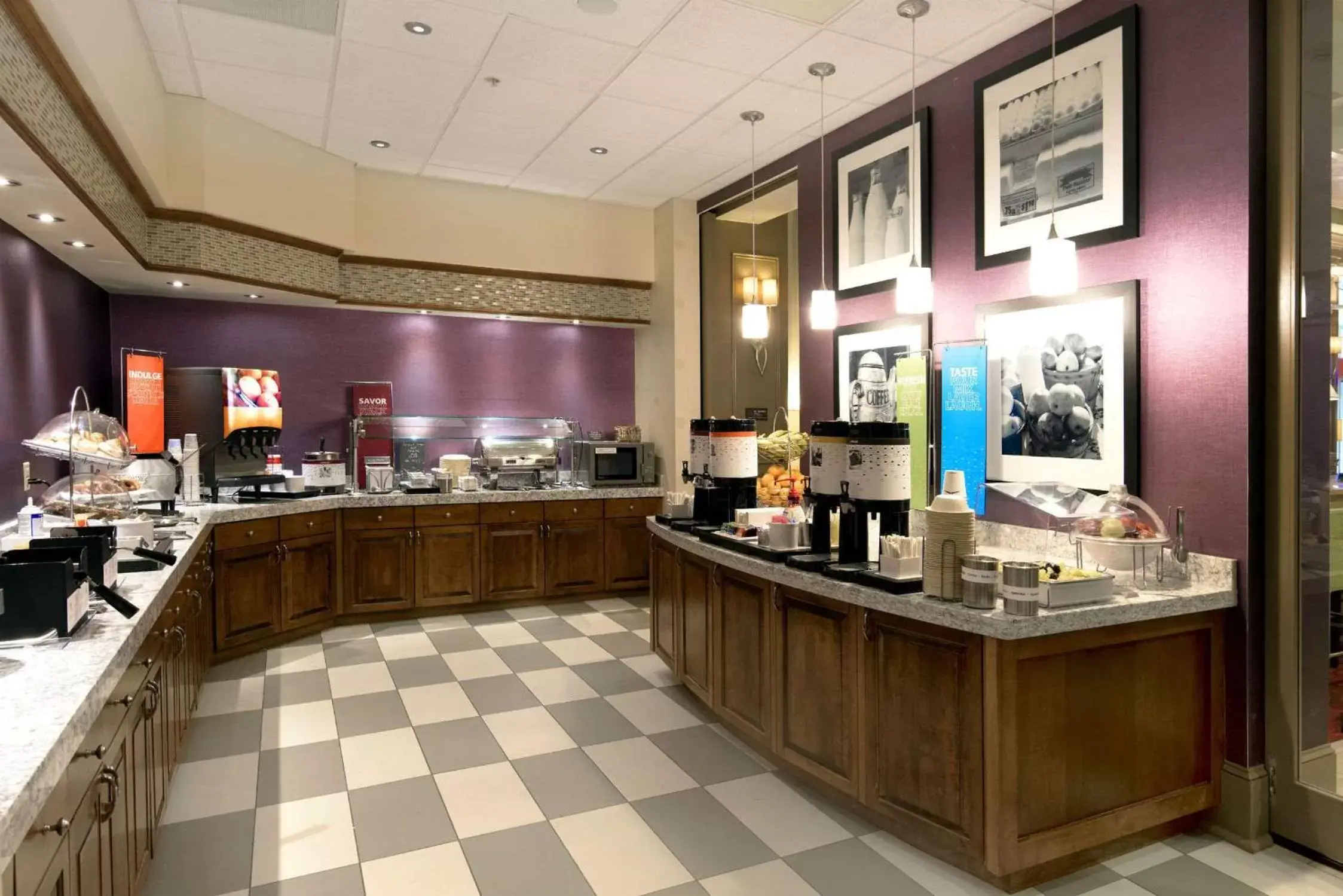 Breakfast, Restaurant/Places to Eat in Hampton Inn & Suites Raleigh-Durham Airport-Brier Creek