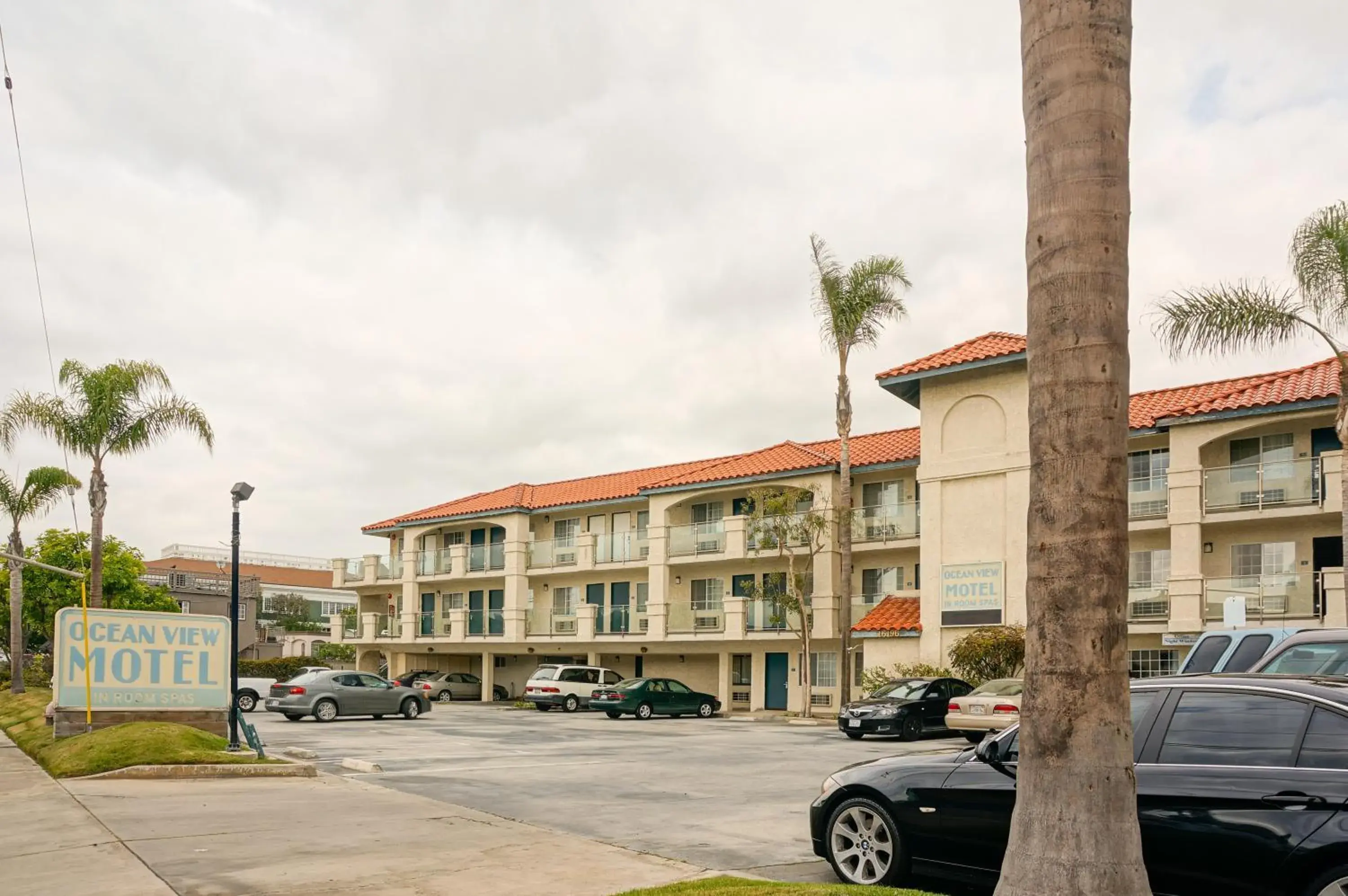 Facade/entrance, Property Building in OceanView Motel