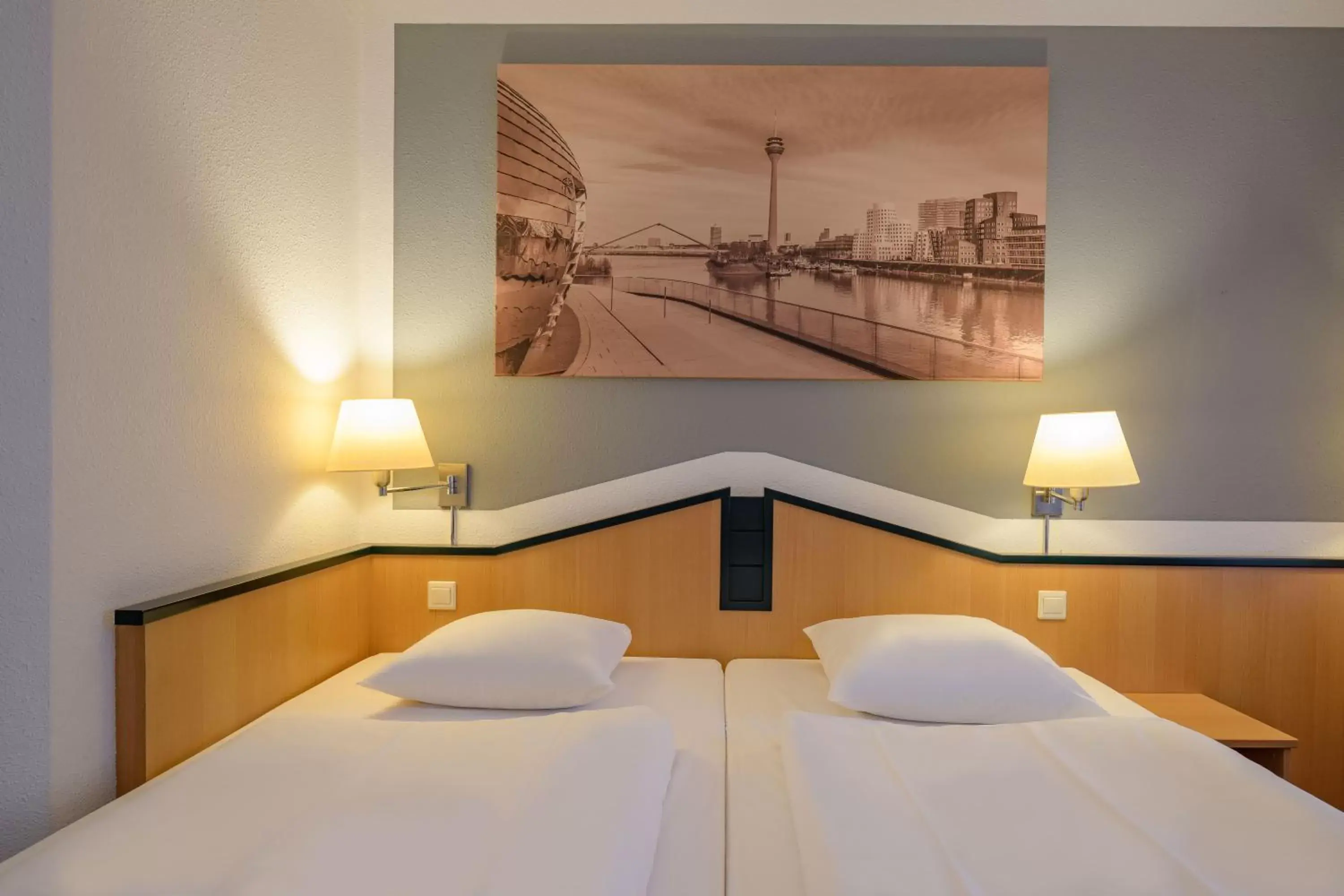 Bedroom, Bed in Mercure Hotel Düsseldorf Ratingen
