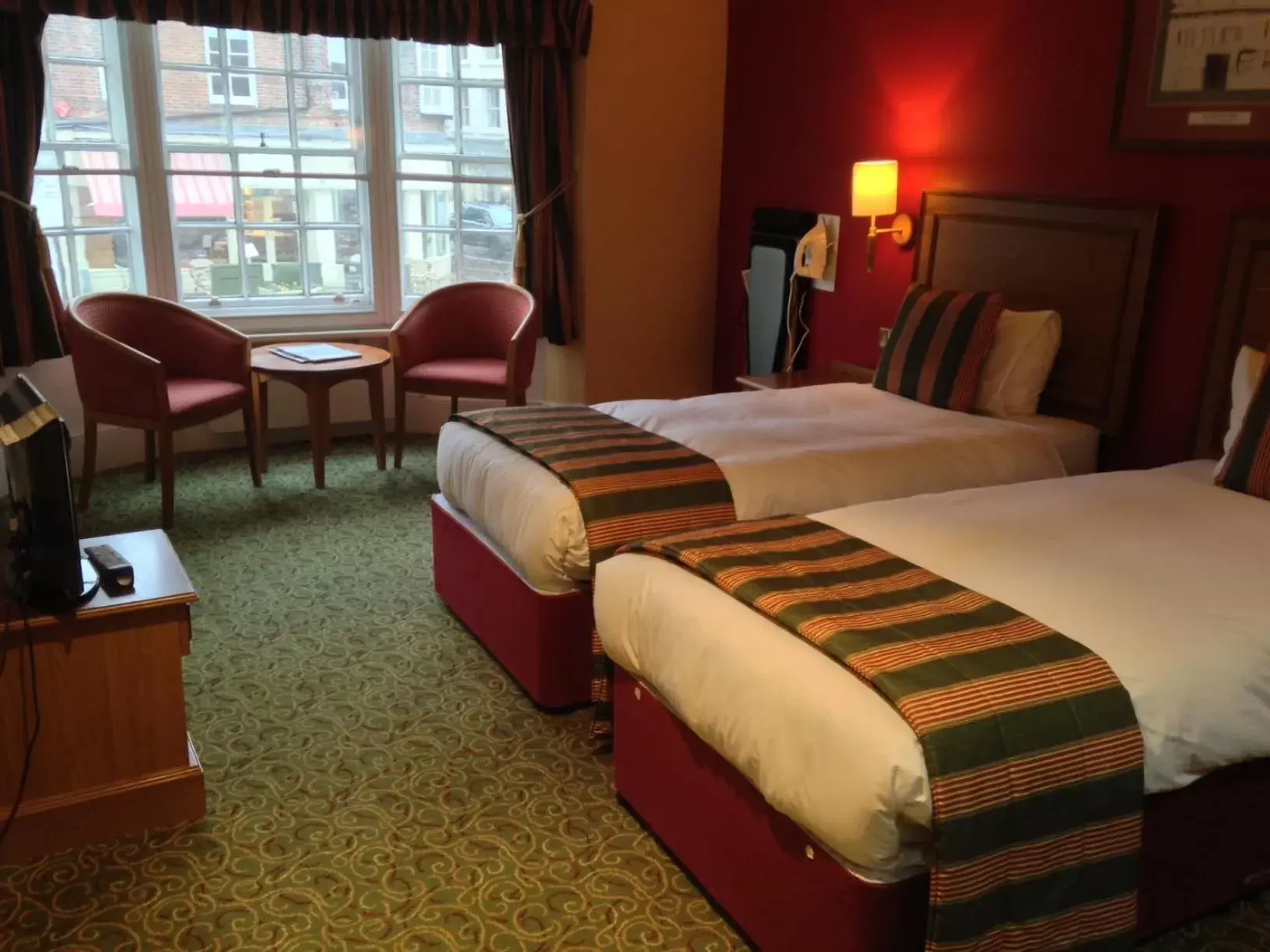 Bedroom, Bed in The Catherine Wheel Wetherspoon Hotel