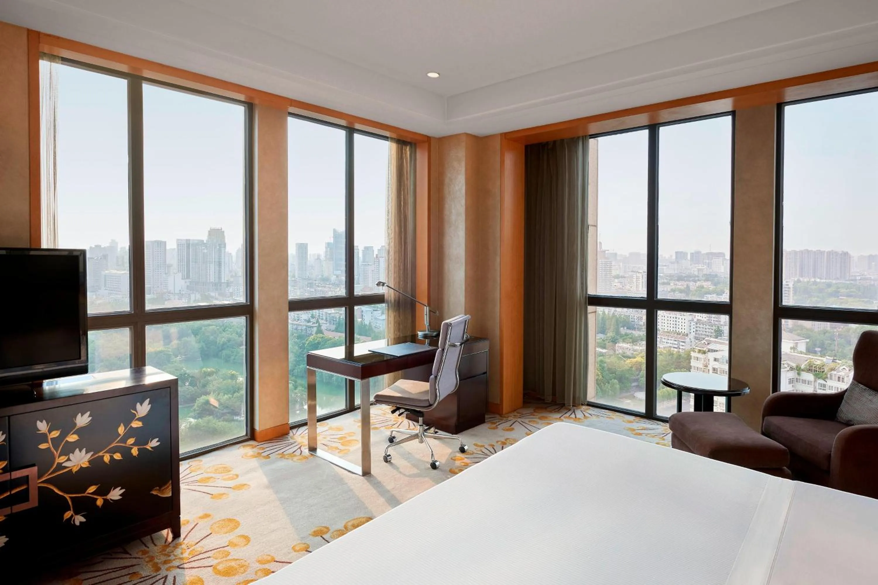 Photo of the whole room, Bed in The Westin Hefei Baohe