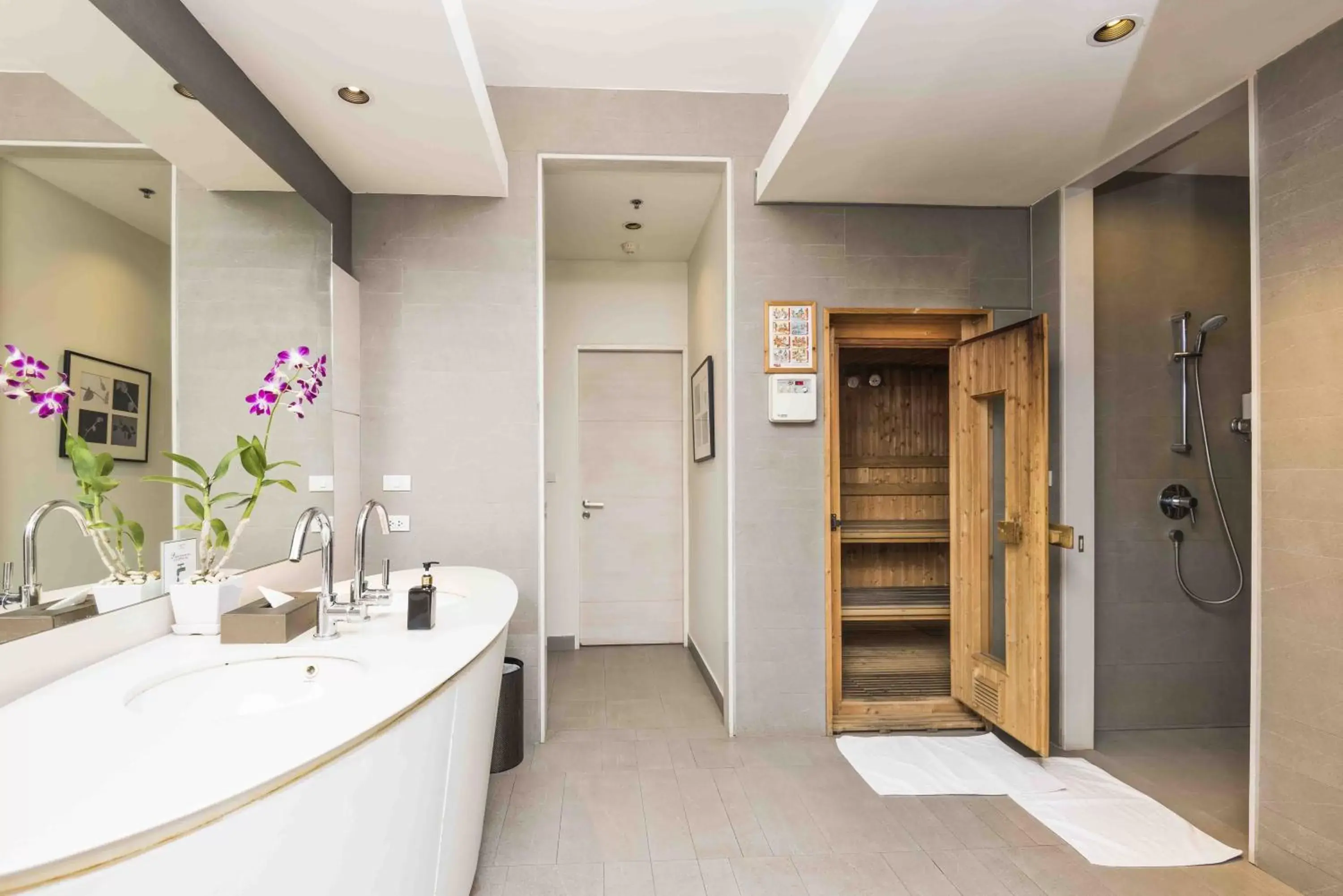 Sauna, Bathroom in Chatrium Hotel Riverside Bangkok