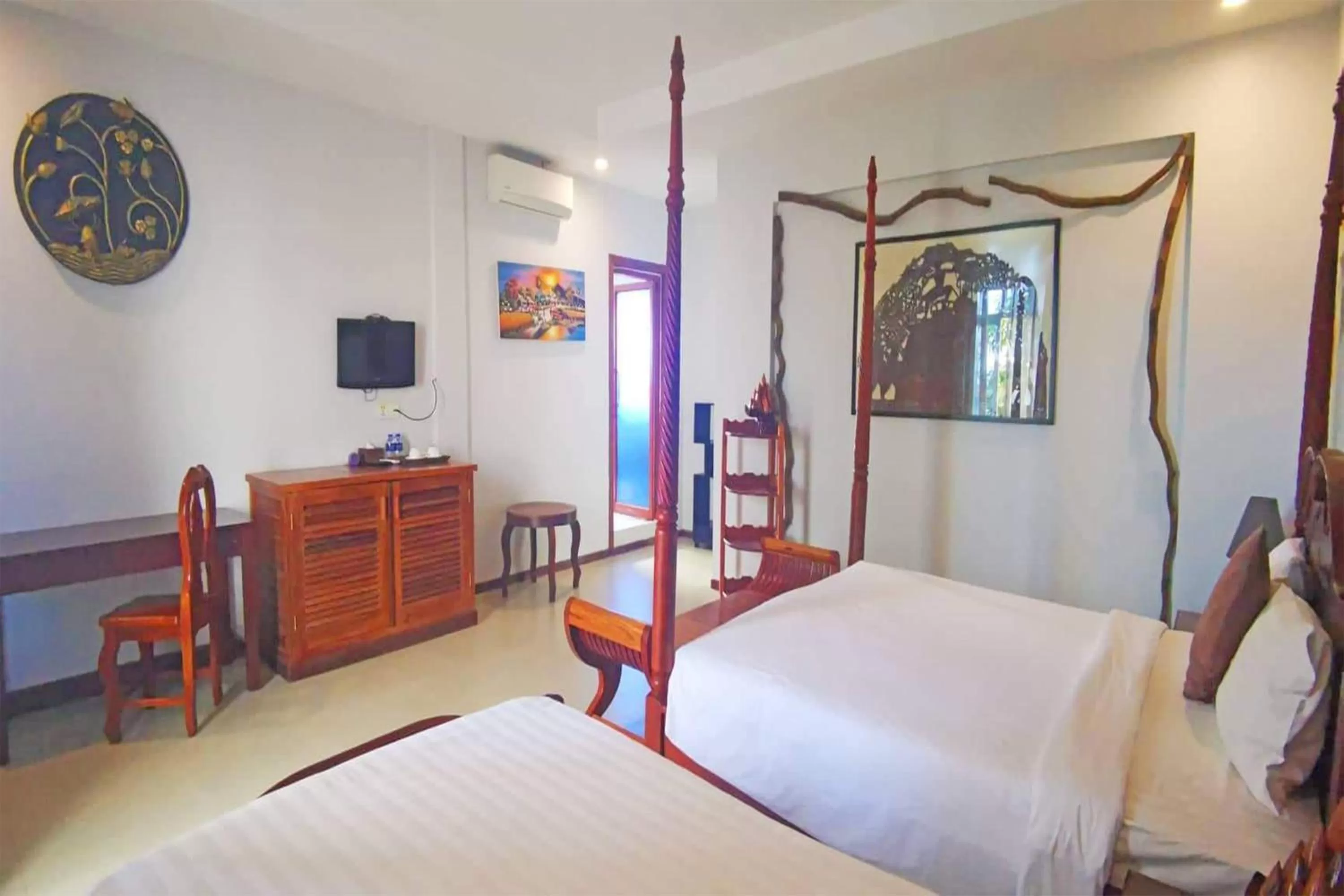 bunk bed, Bed in Samnak Lounge