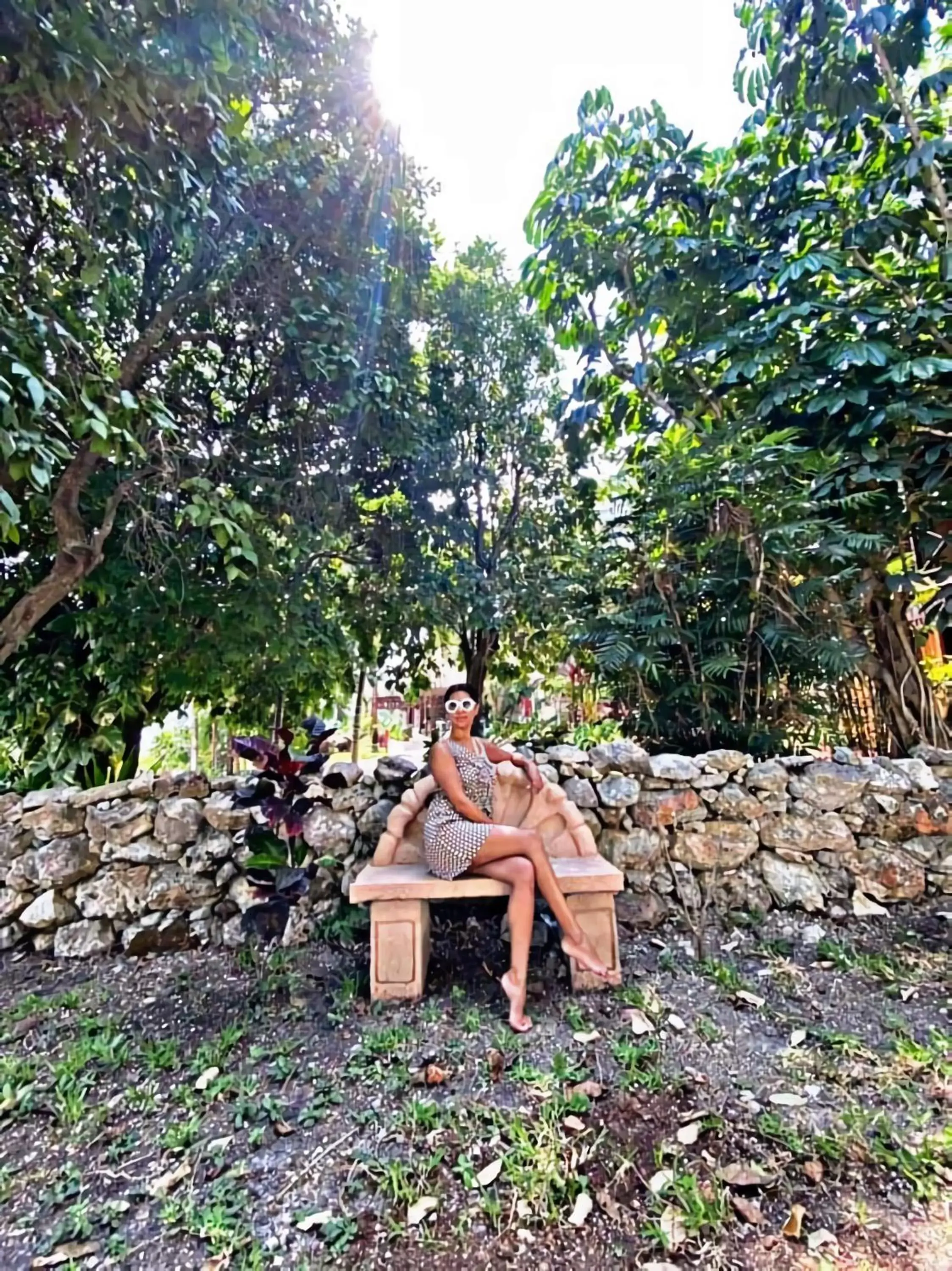 People in Hotel Pancho Villas Bacalar Vista a Laguna