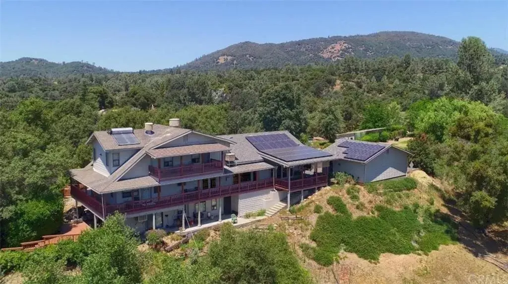 Bird's eye view in Narrow Gauge Inn Bird's eye view in Narrow Gauge Inn