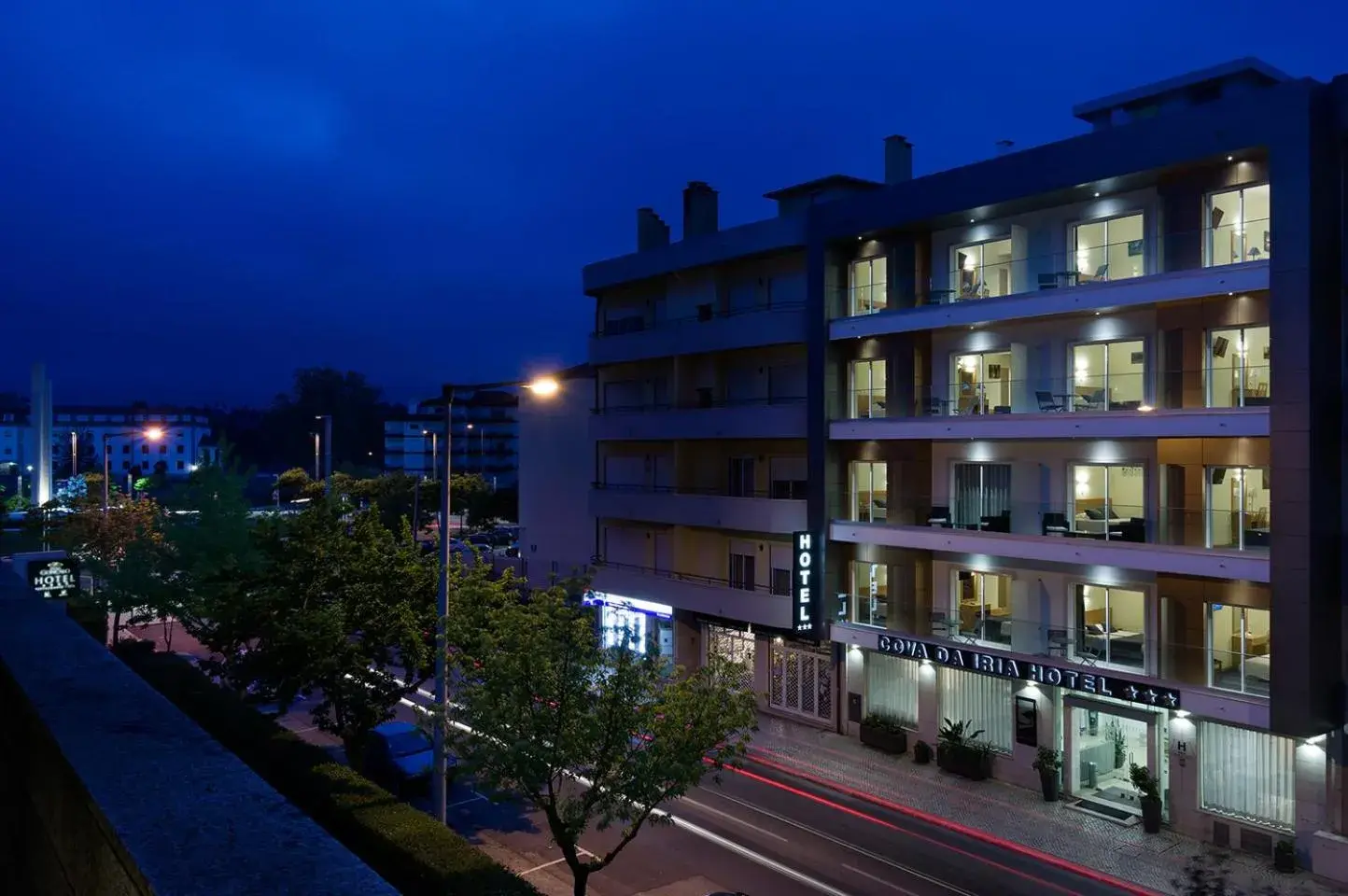 Facade/entrance in Cova da Iria Hotel