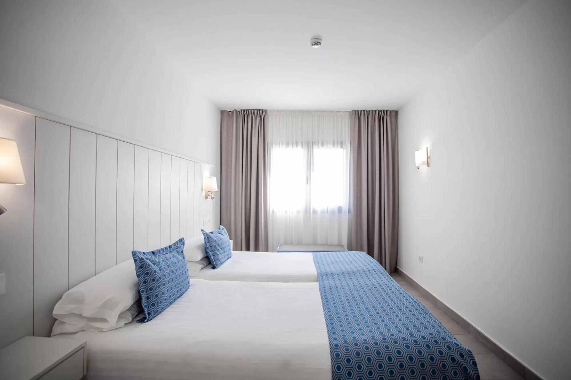 Premium 1 bedroom bungalow - 1 Adult + 3 Children in Caybeach Princess