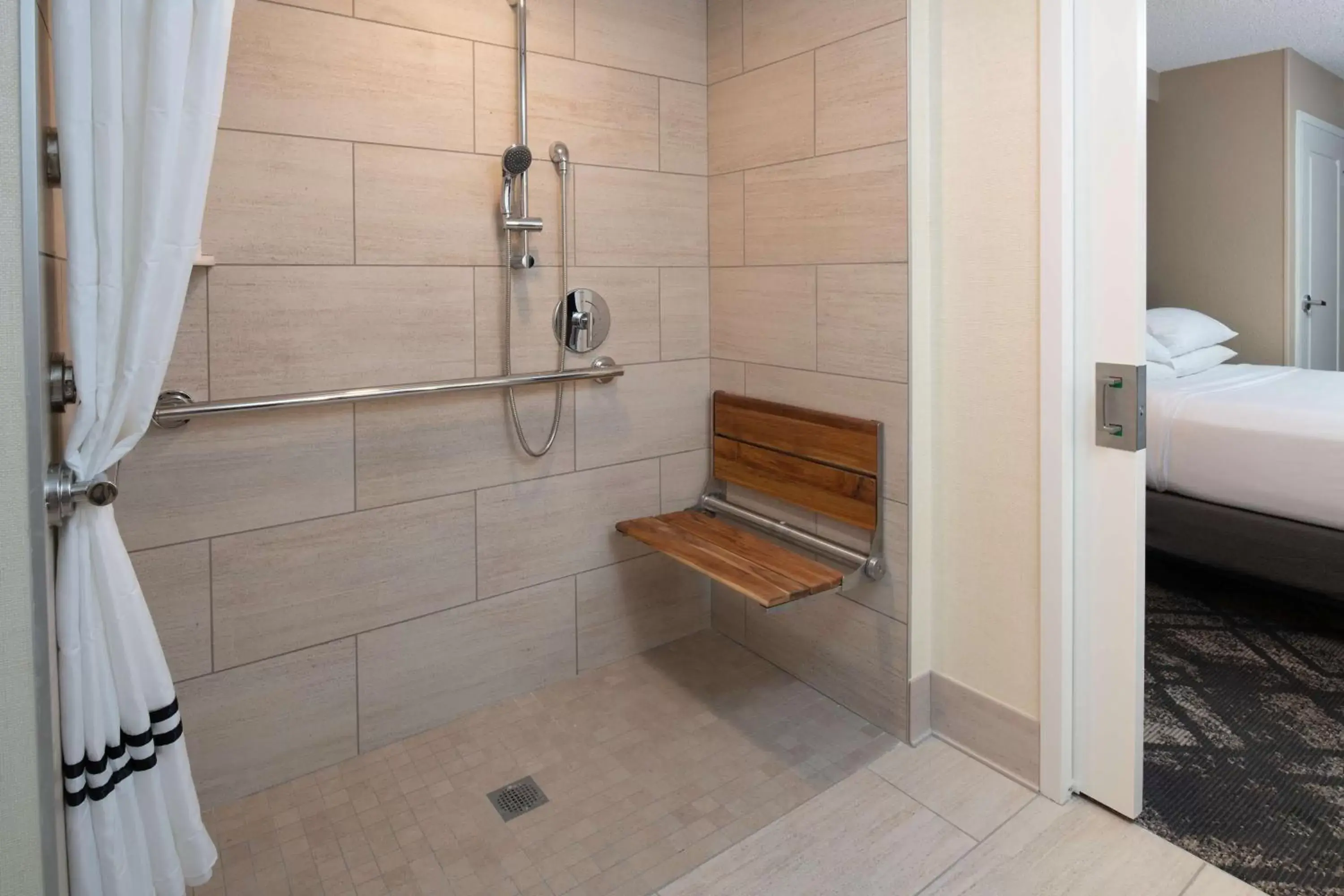 Bathroom in Embassy Suites San Francisco Airport - South San Francisco