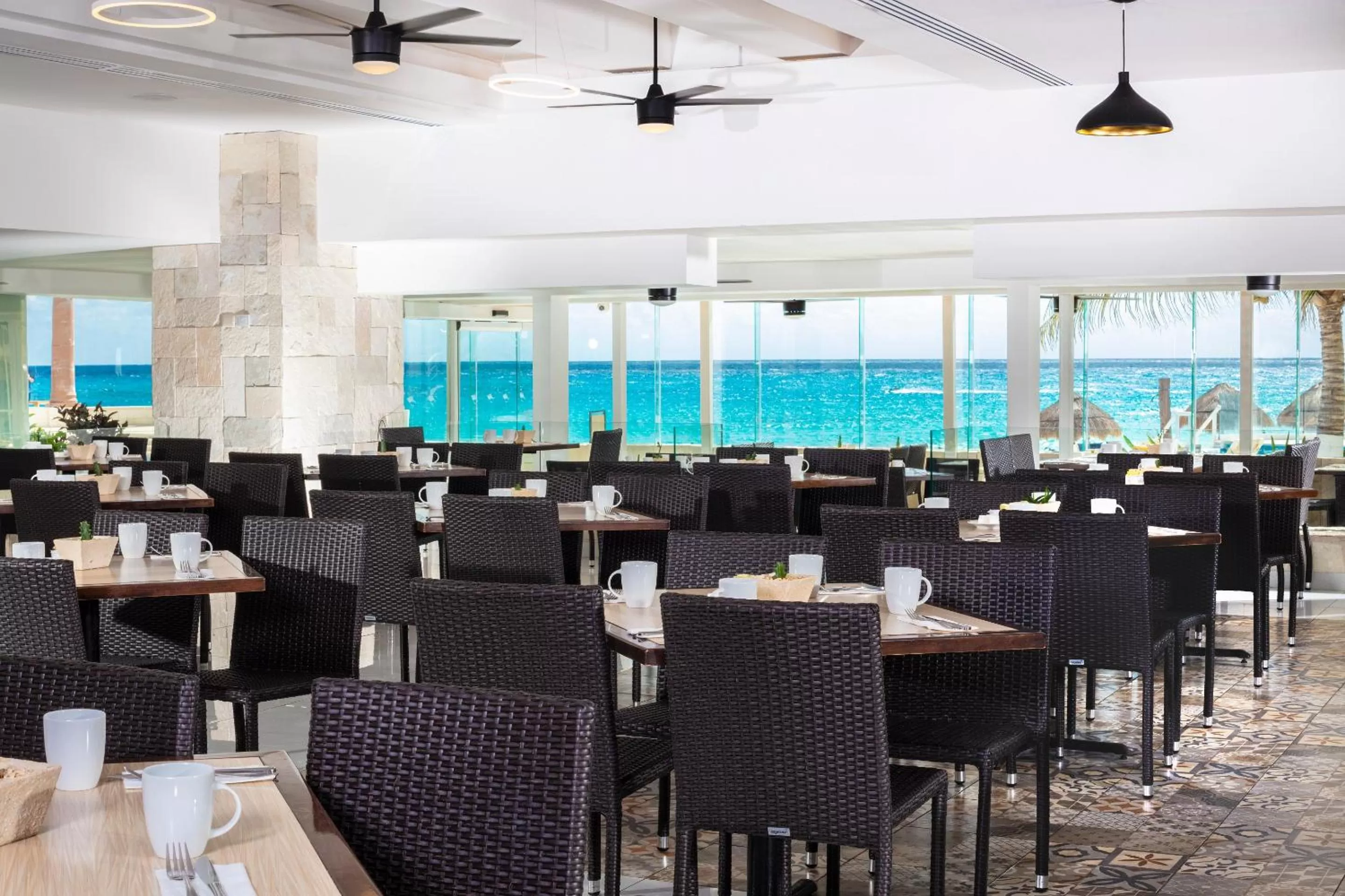 Restaurant/places to eat in Krystal Cancun