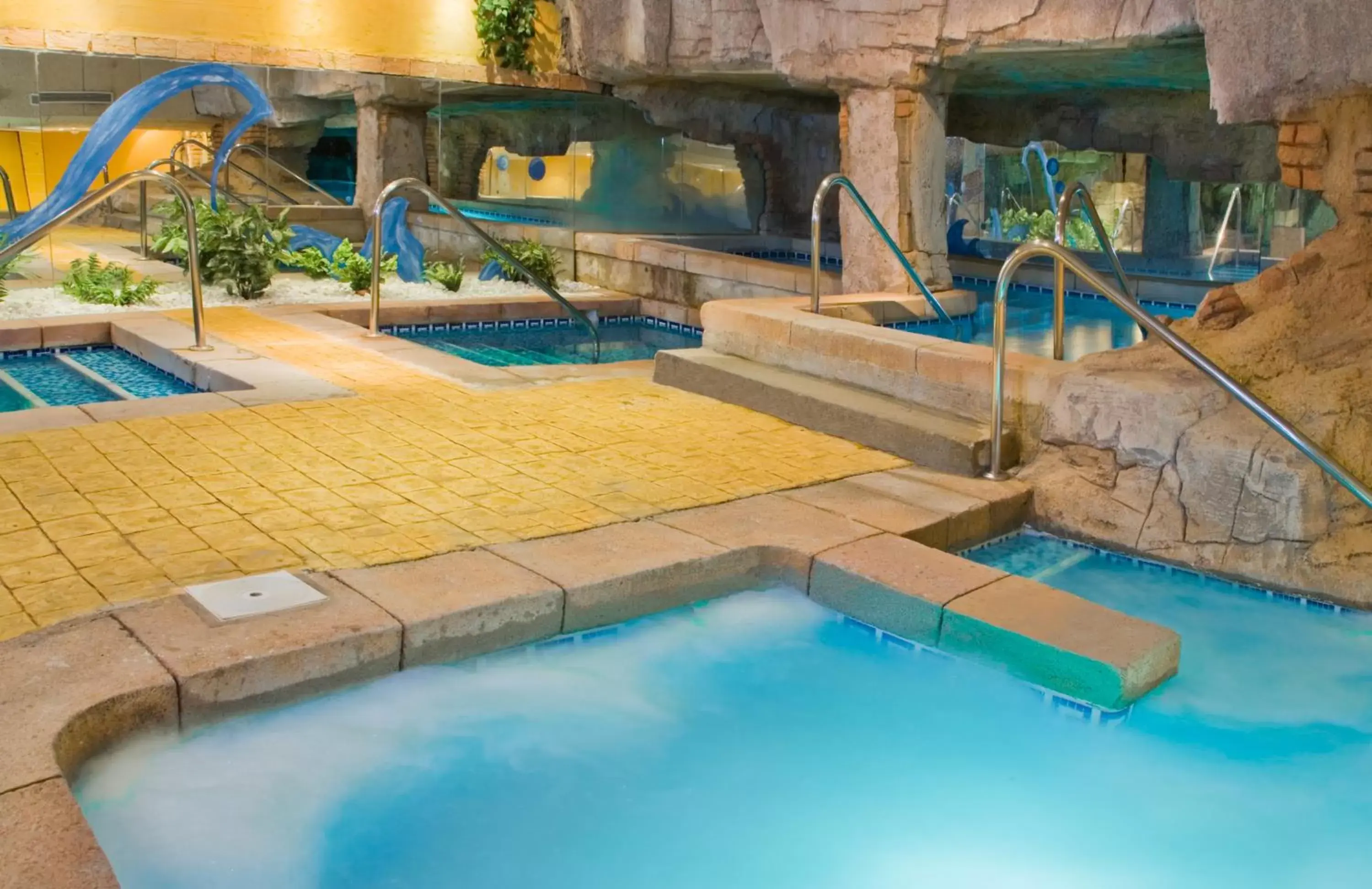 Hot Spring Bath, Swimming Pool in Senator Cádiz Spa Hotel