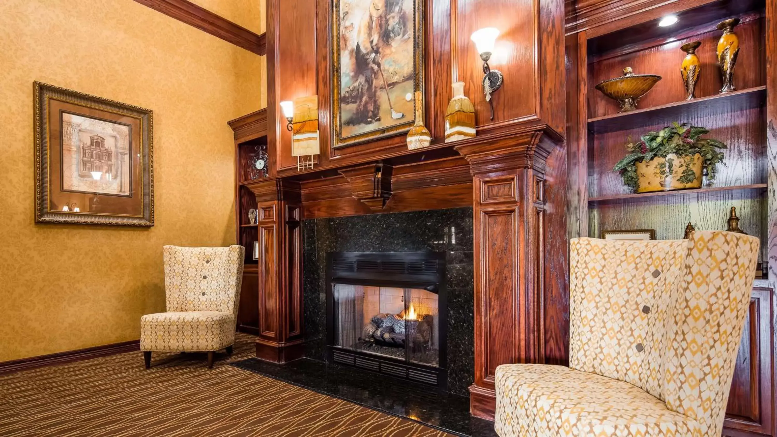 Lobby or reception, TV/Entertainment Center in Best Western Plus Crown Colony Inn & Suites