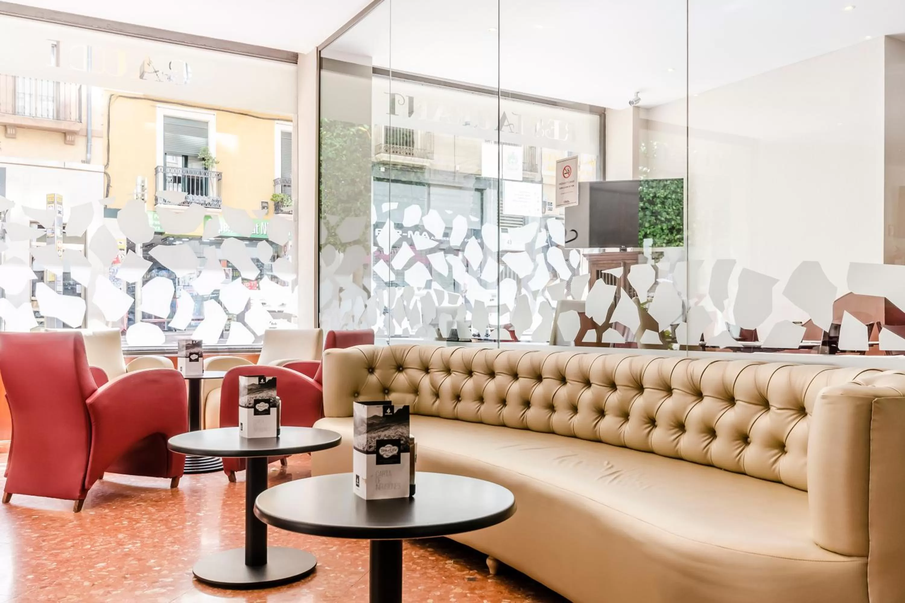 Restaurant/places to eat in Hotel Gaudi