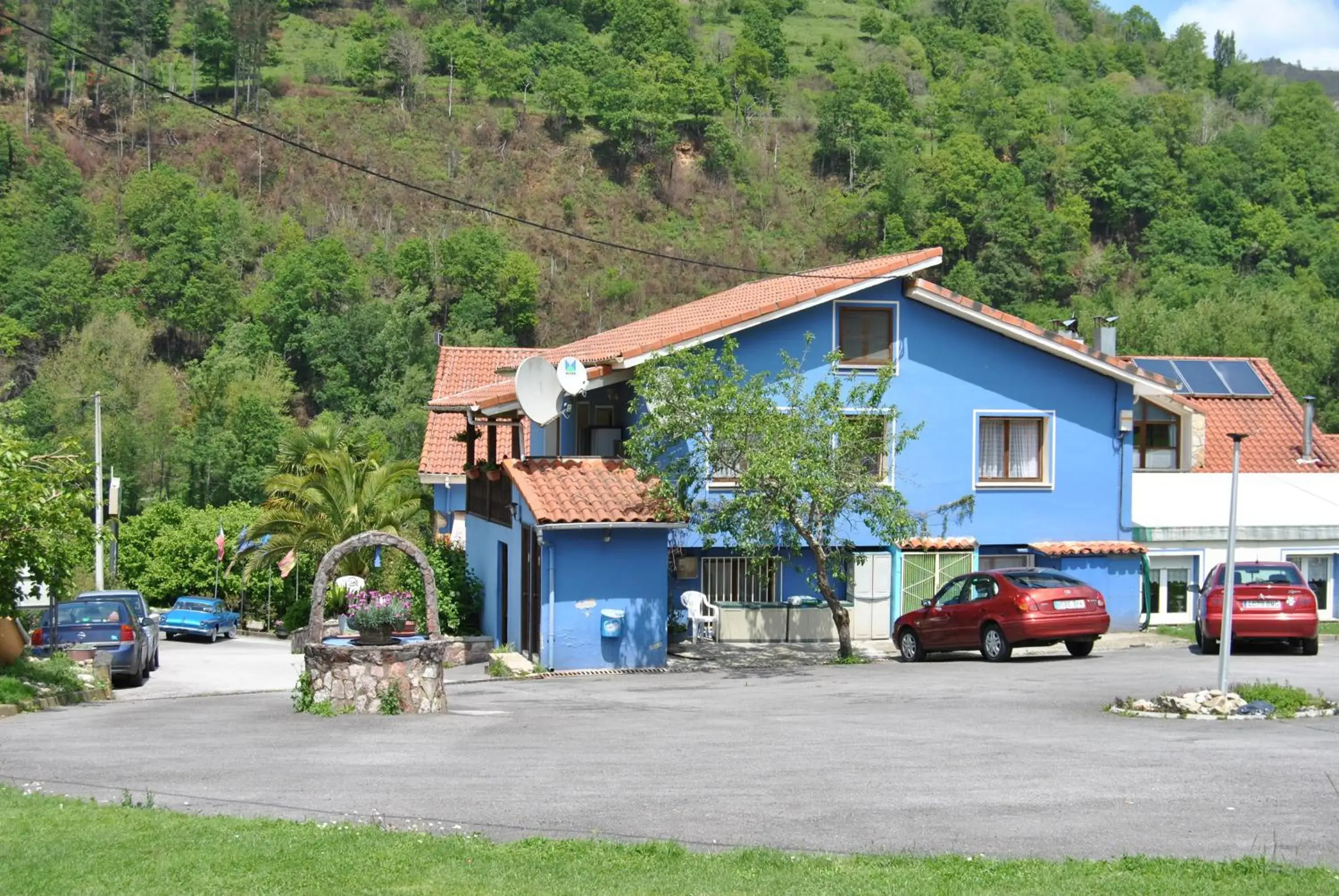 Facade/entrance, Property Building in Hotel Avelina