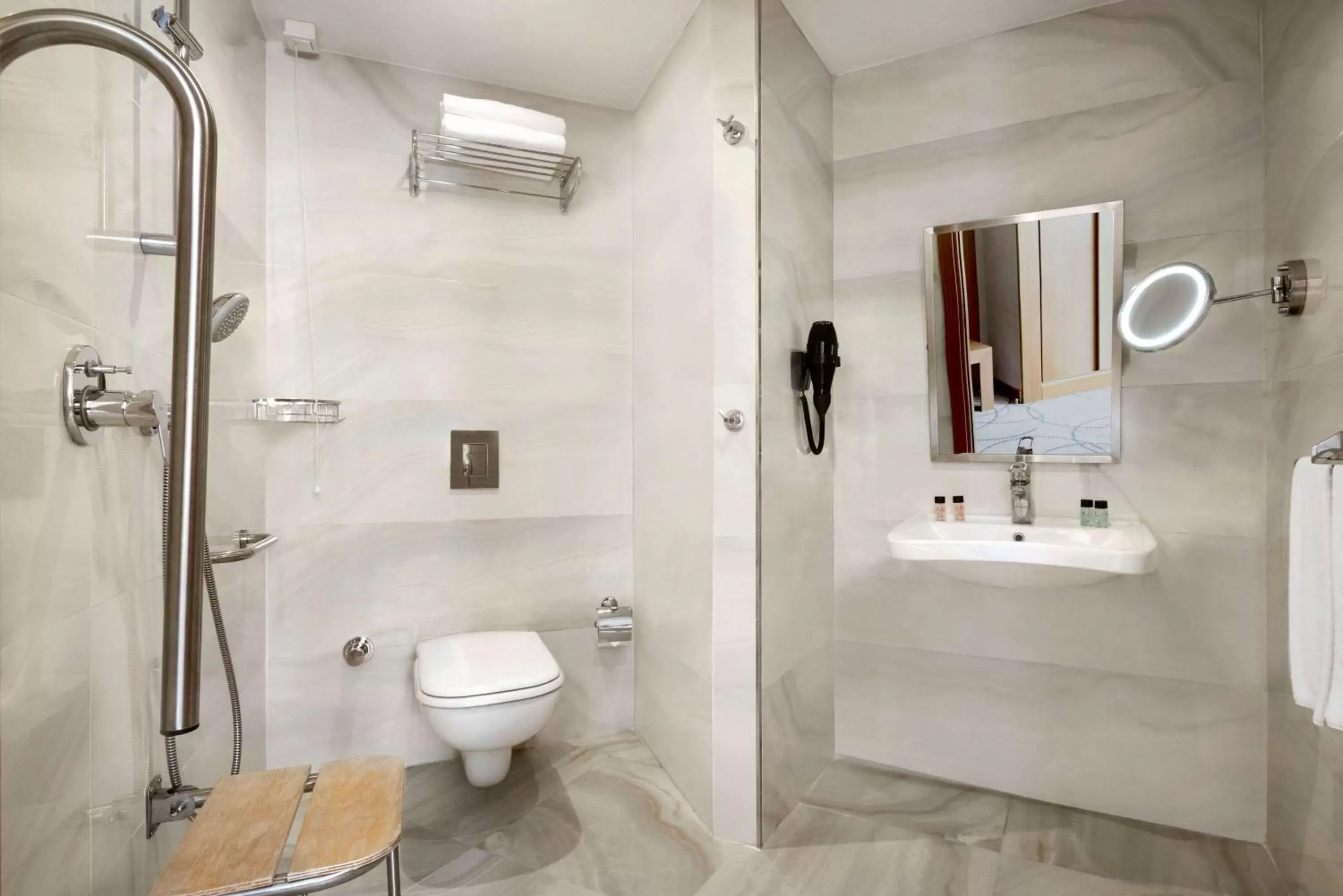 Bathroom in Ramada By Wyndham Nilufer Bursa