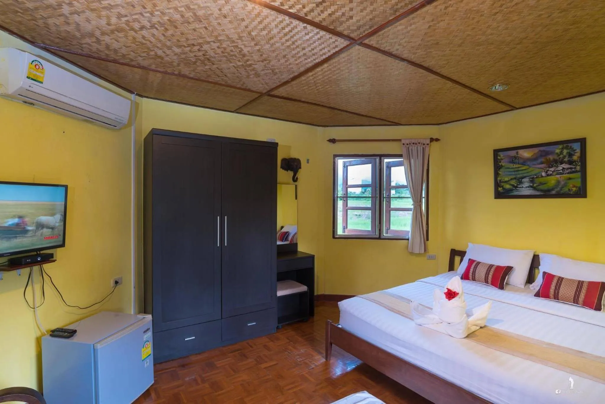 Bed in The Countryside Pai