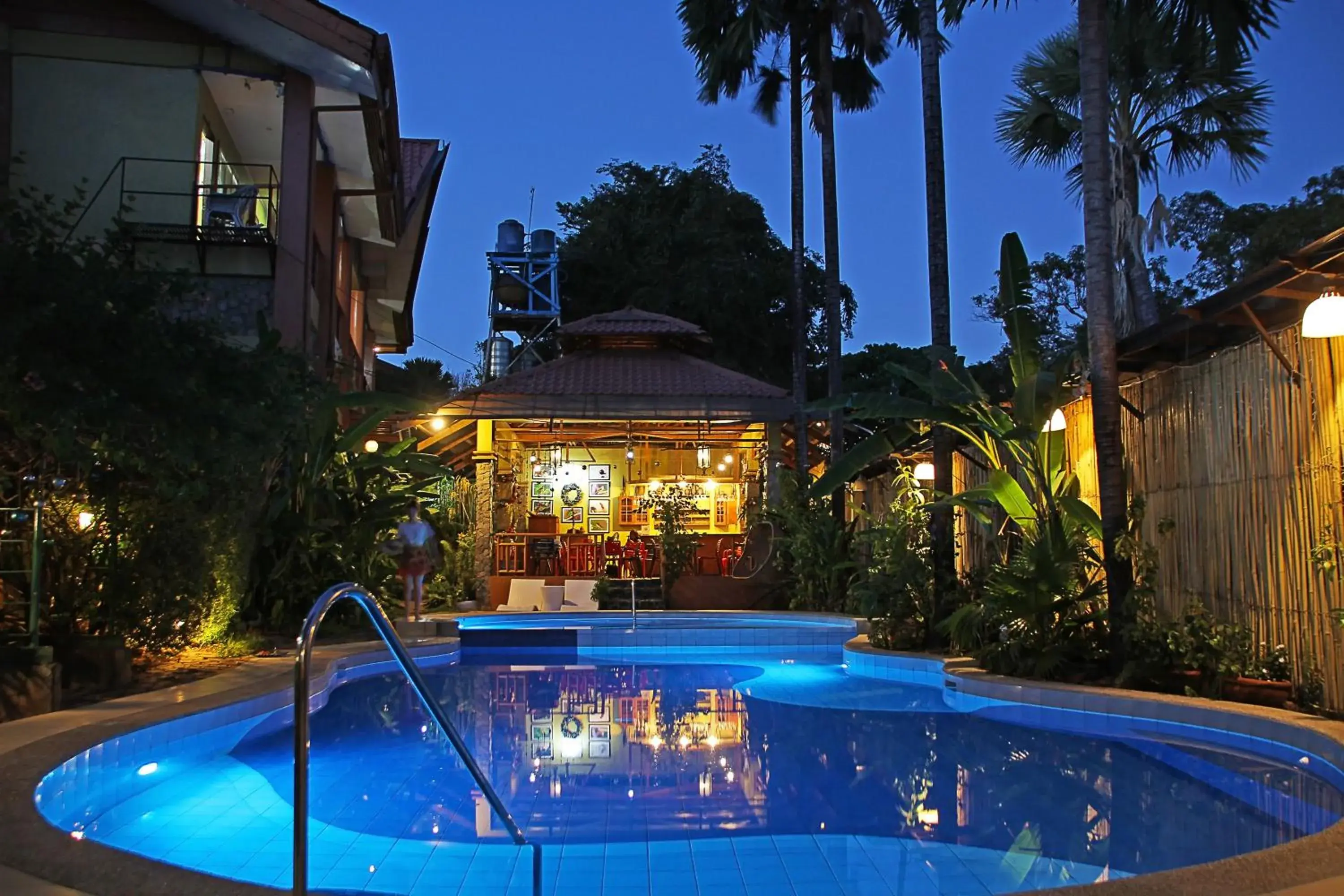 Swimming Pool in Darayonan Lodge