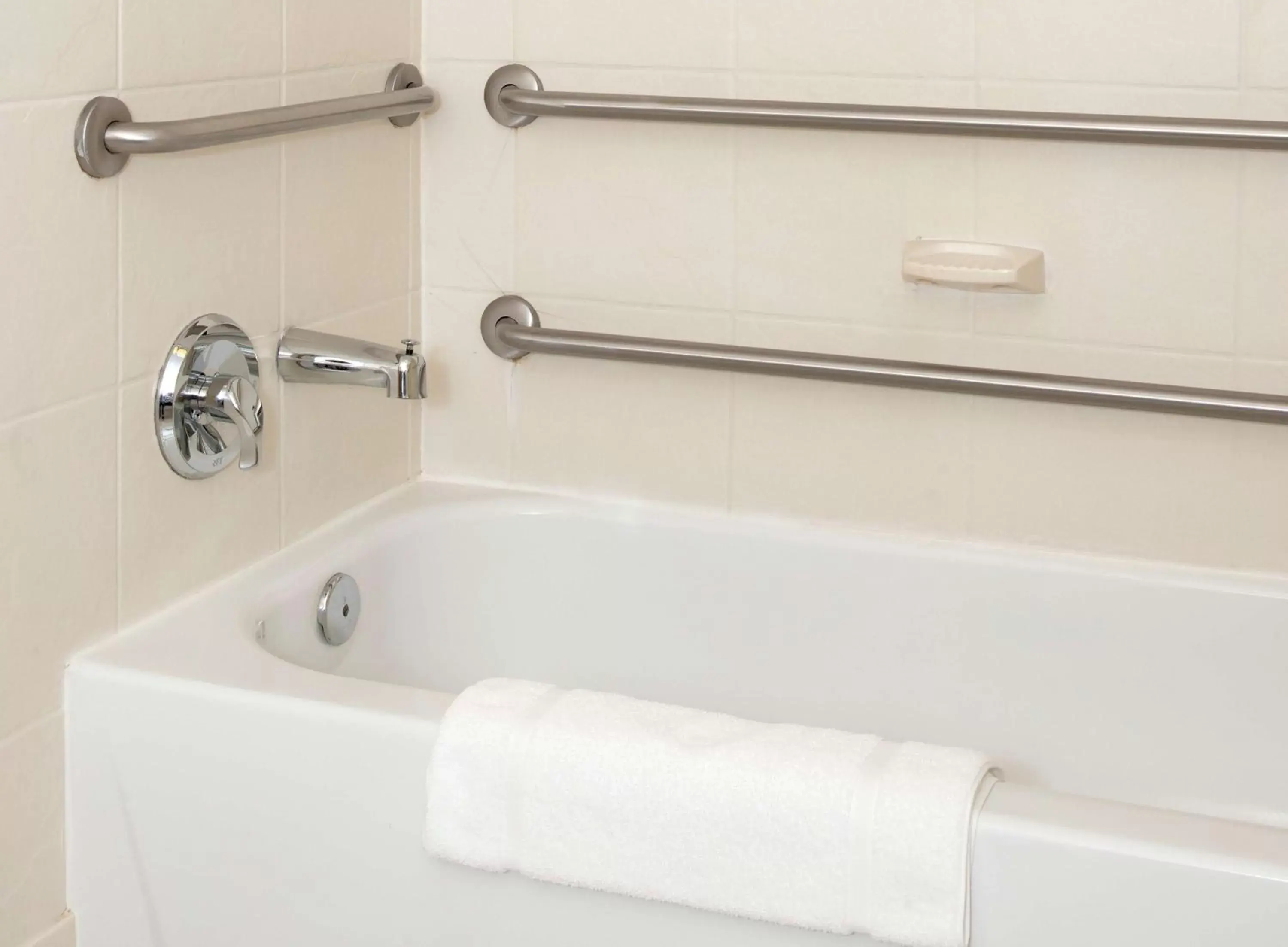 King Room with Bath Tub - Hearing Accessible in Hilton Garden Inn Charlotte Pineville King Room with Bath Tub - Hearing Accessible in Hilton Garden Inn Charlotte Pineville