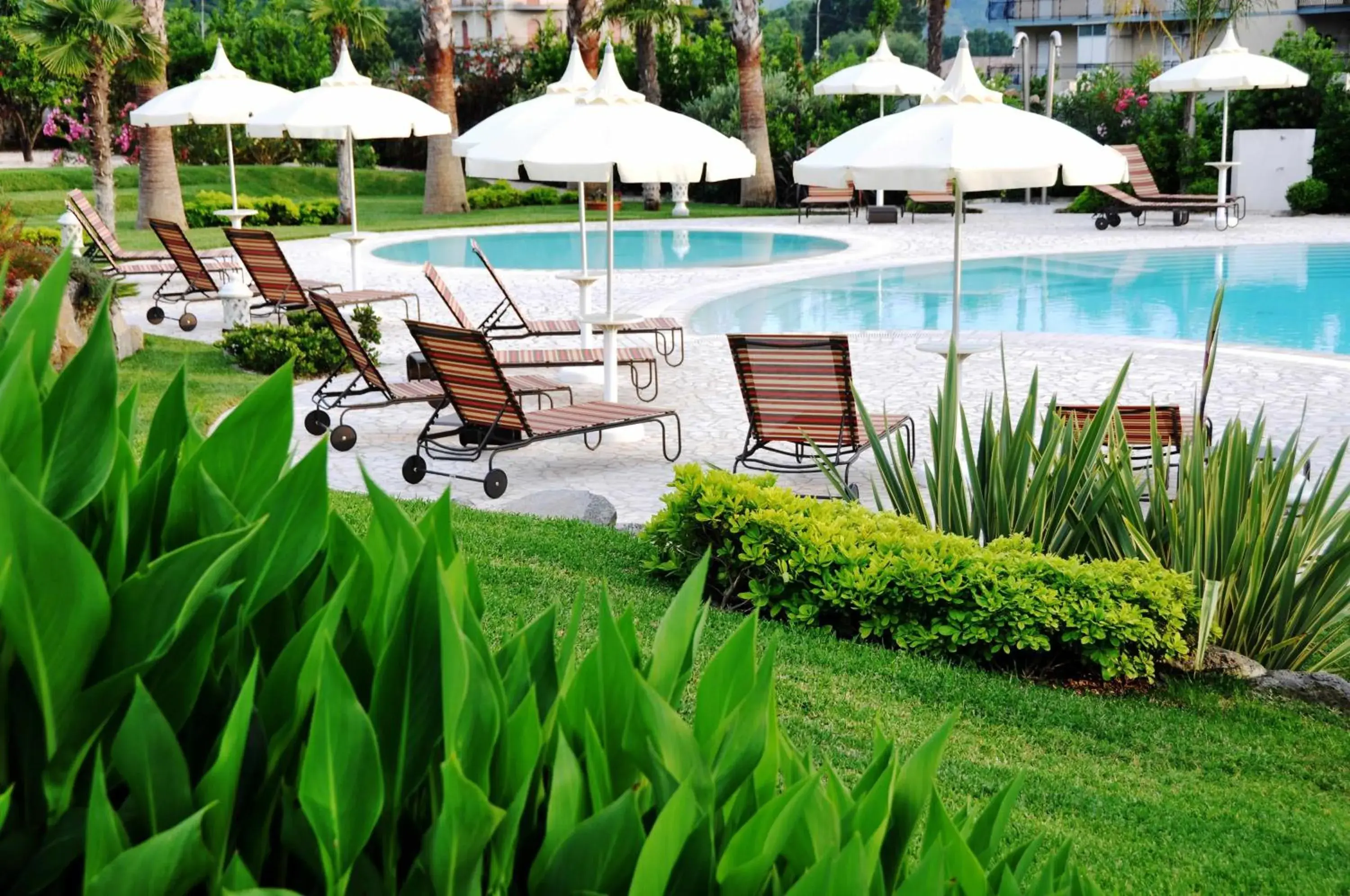Day, Swimming Pool in Alcantara Resort di Charme